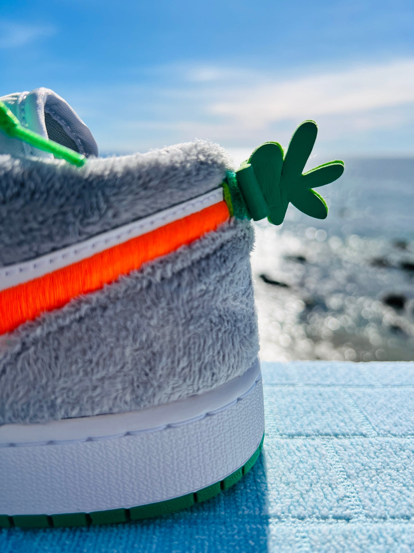 2023 Jordan 1 Low SE Rabbit (GS) - 7Y/7M/8.5W(DZ6333-063)