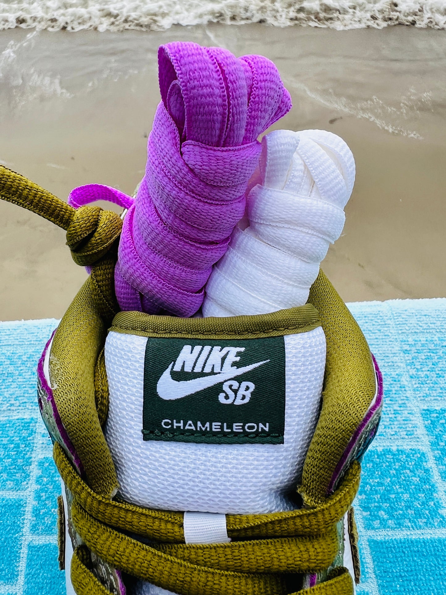 SB Dunk Low Pro QS Chameleon (HF0391-001)
