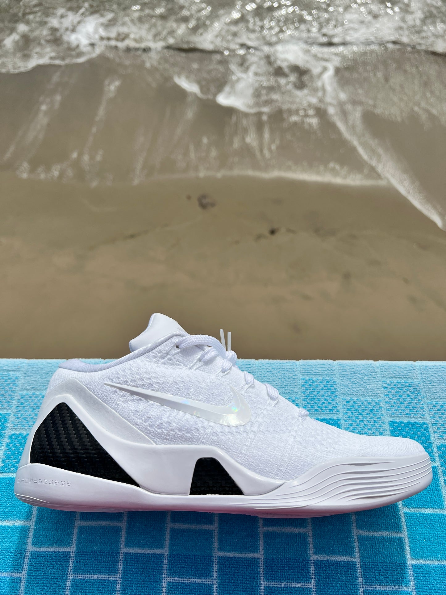 Kobe 9 Elite Low Protro Halo - 9M/10.5W (FZ7334-100)
