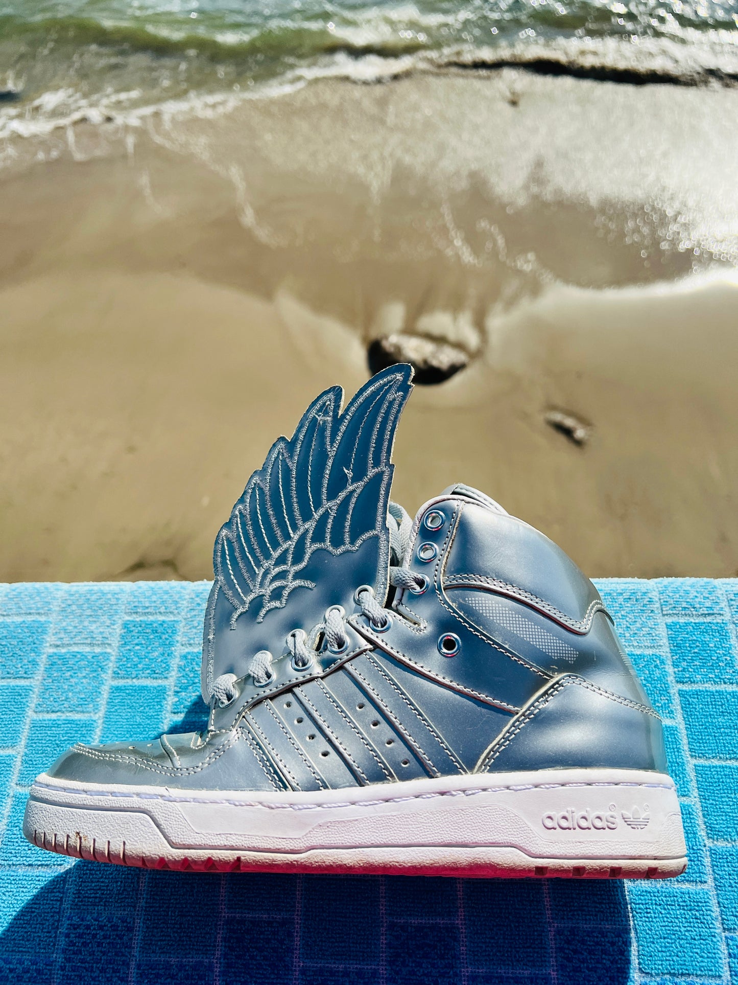 2015 Adidas x Jeremy Scott Wings Metal (S77798)