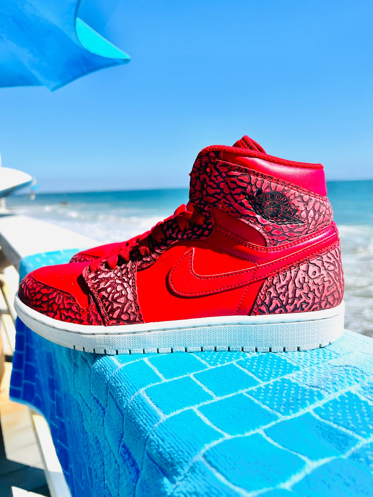 Jordan 1 Retro Hi Red Elephant - 8.5M/10W (839115-600)