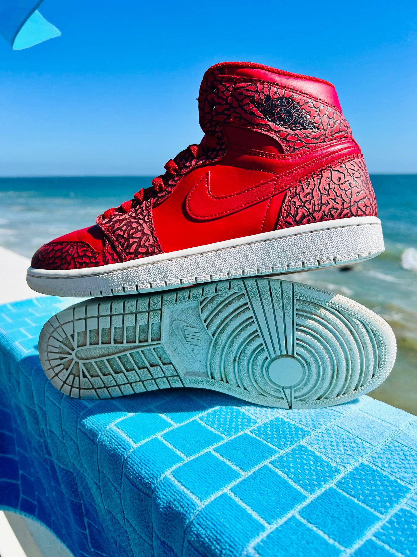 Jordan 1 Retro Hi Red Elephant - 8.5M/10W (839115-600)