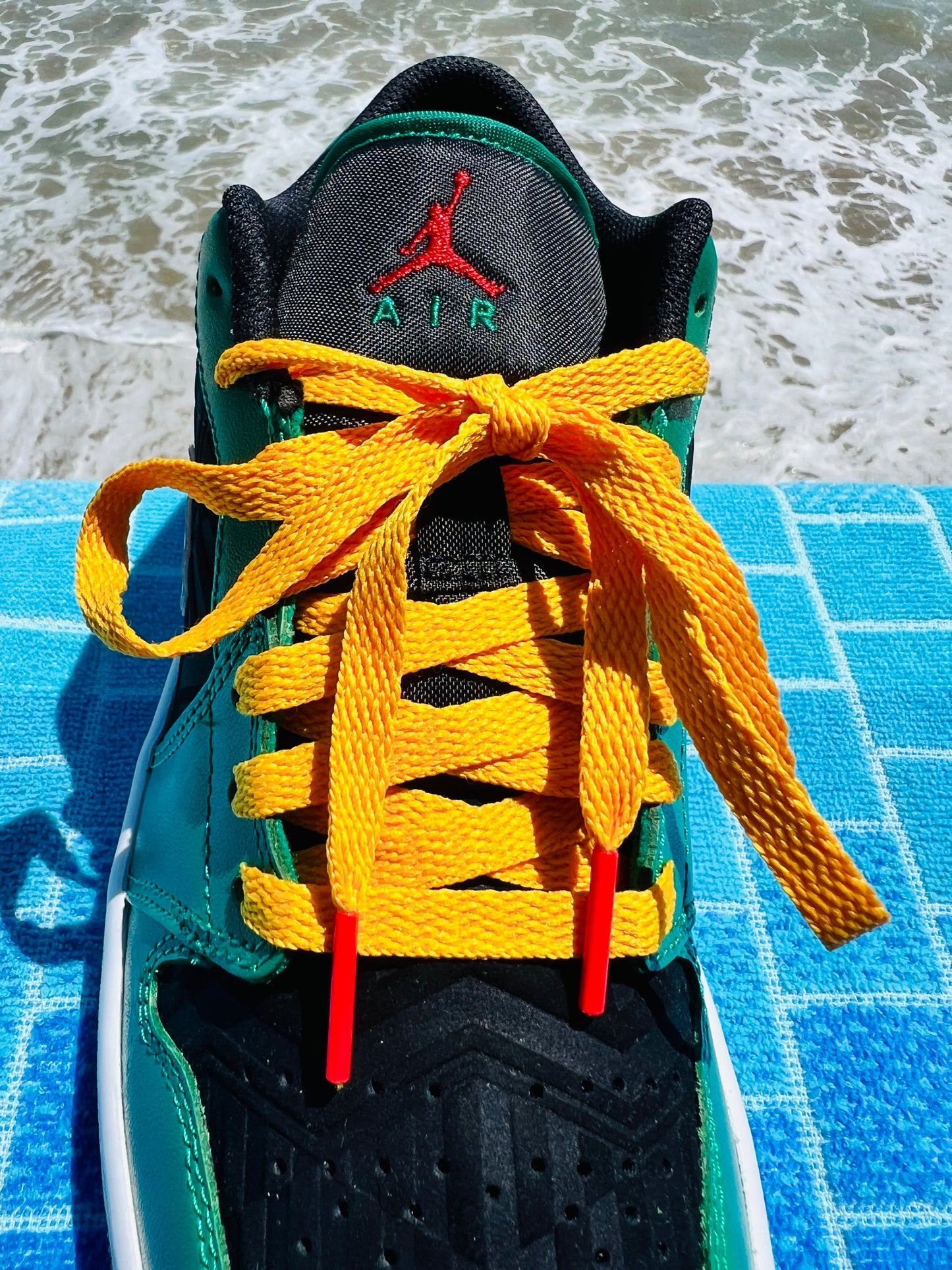 2022 Jordan 1 Low SE Holiday Special - 8.5M/10W (DQ8422-300)