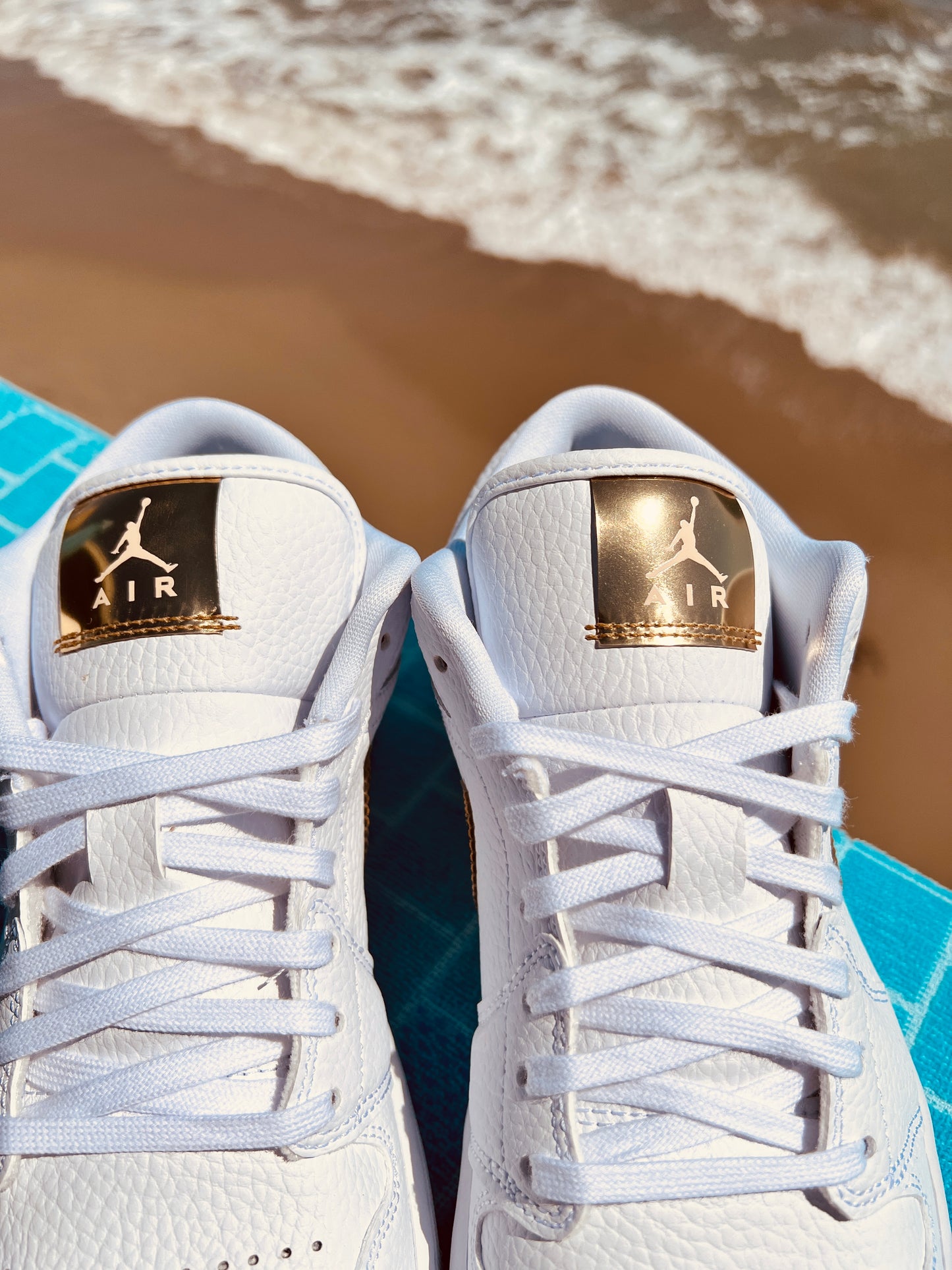 2020 Jordan 1 Low White Metallic Gold (CZ4776-100)