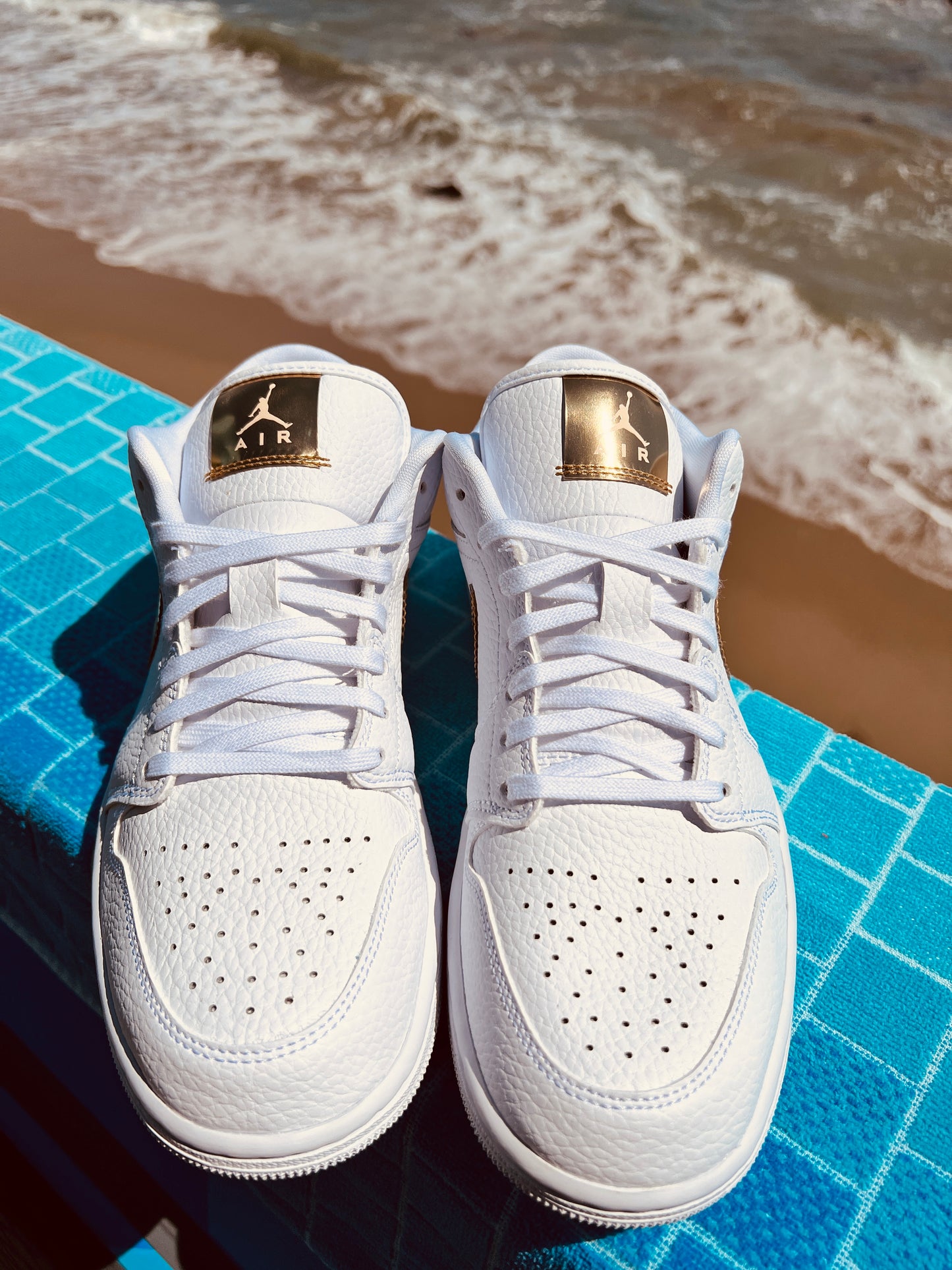 2020 Jordan 1 Low White Metallic Gold (CZ4776-100)