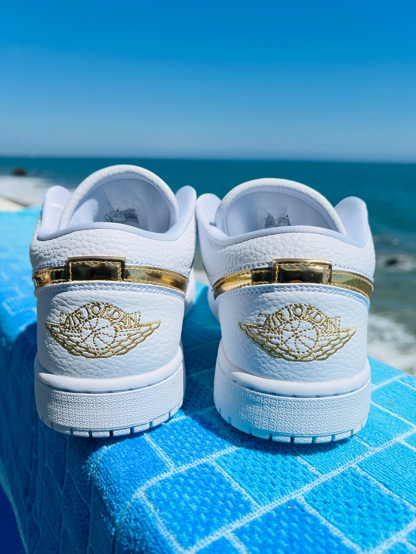 2020 Jordan 1 Low White Metallic Gold (CZ4776-100)