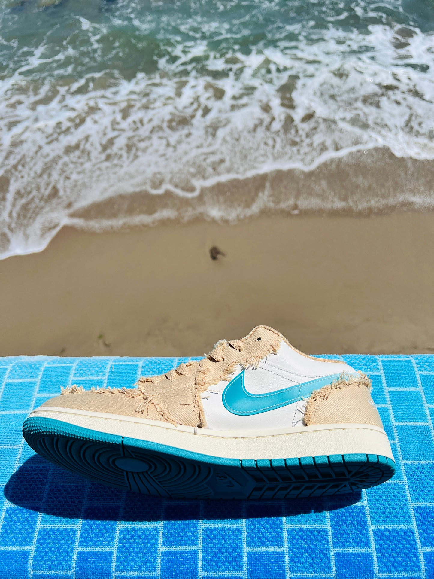 2024 Jordan 1 Low SE Wave - 9M/10.5W (HF4983-252)