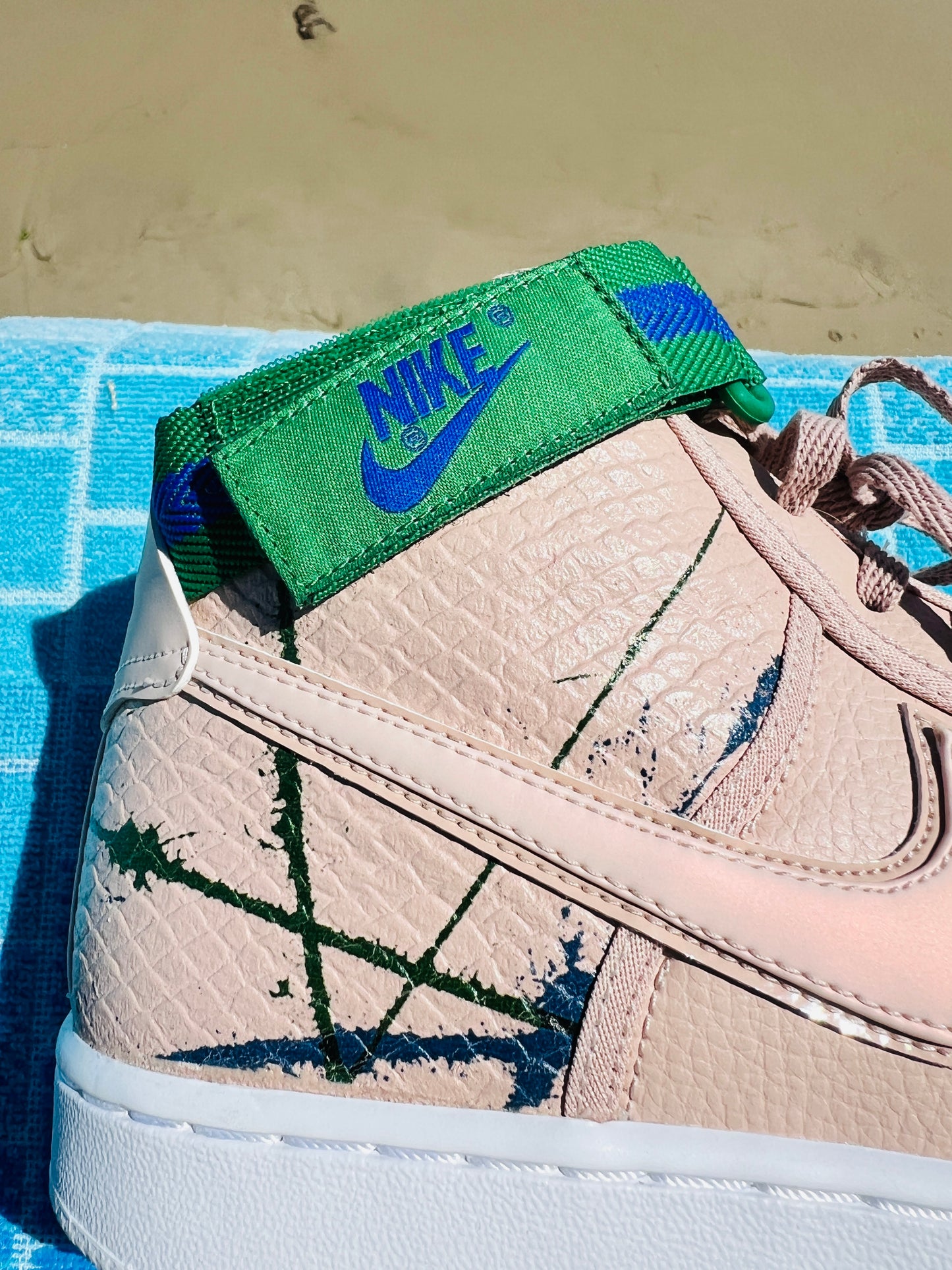 2018 Nike Vandal High Particle Beige - 7M/8.5W (AH6826-200)