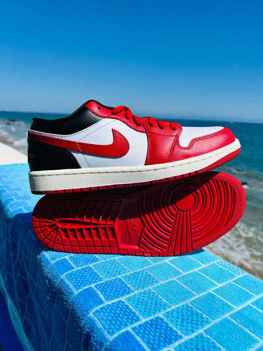 2022 Jordan 1 Retro Low OG Reverse Black Toe - 8M/9.5W (CZ0790-106)