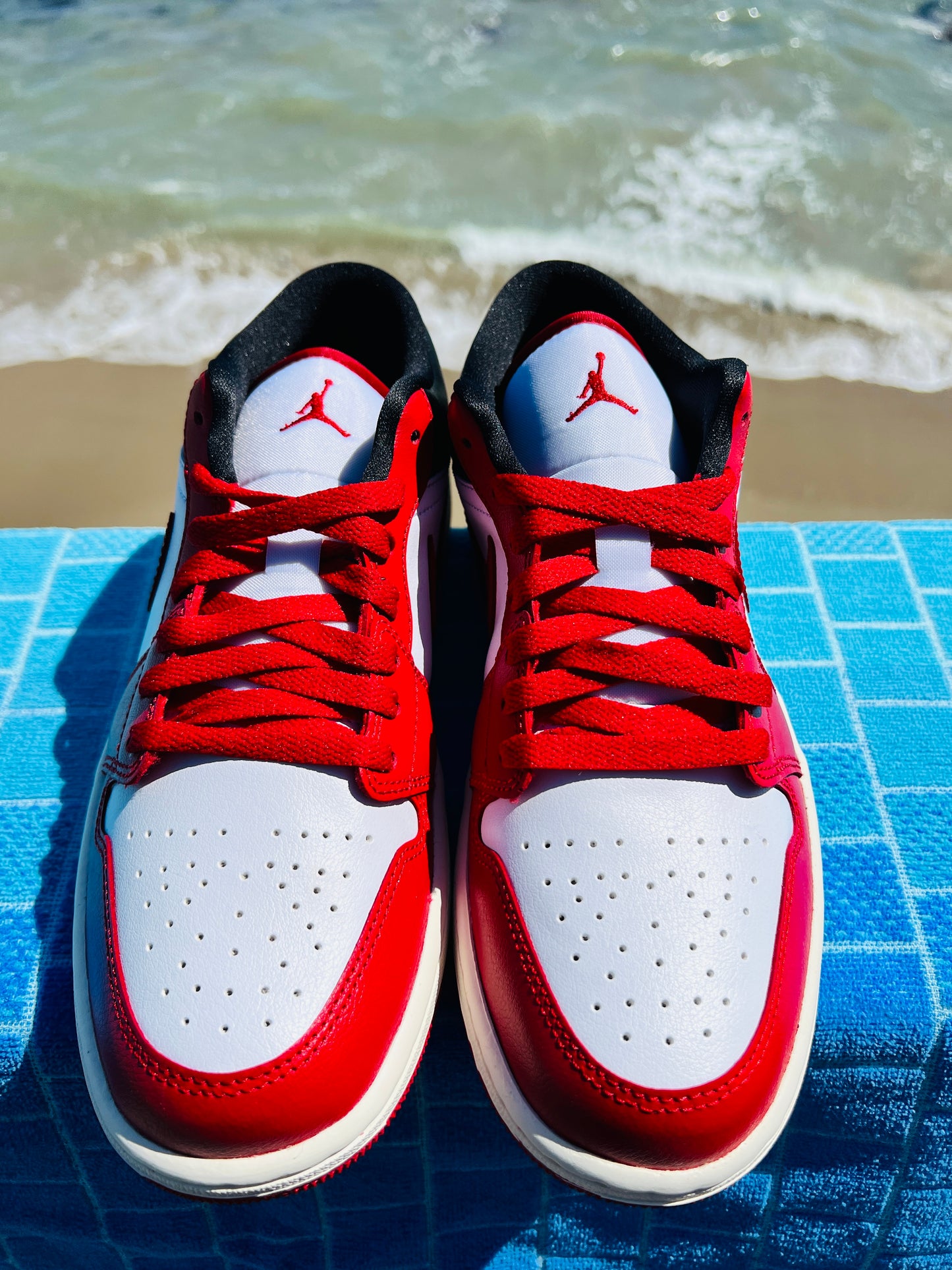 2022 Jordan 1 Retro Low OG Reverse Black Toe - 8M/9.5W (CZ0790-106)