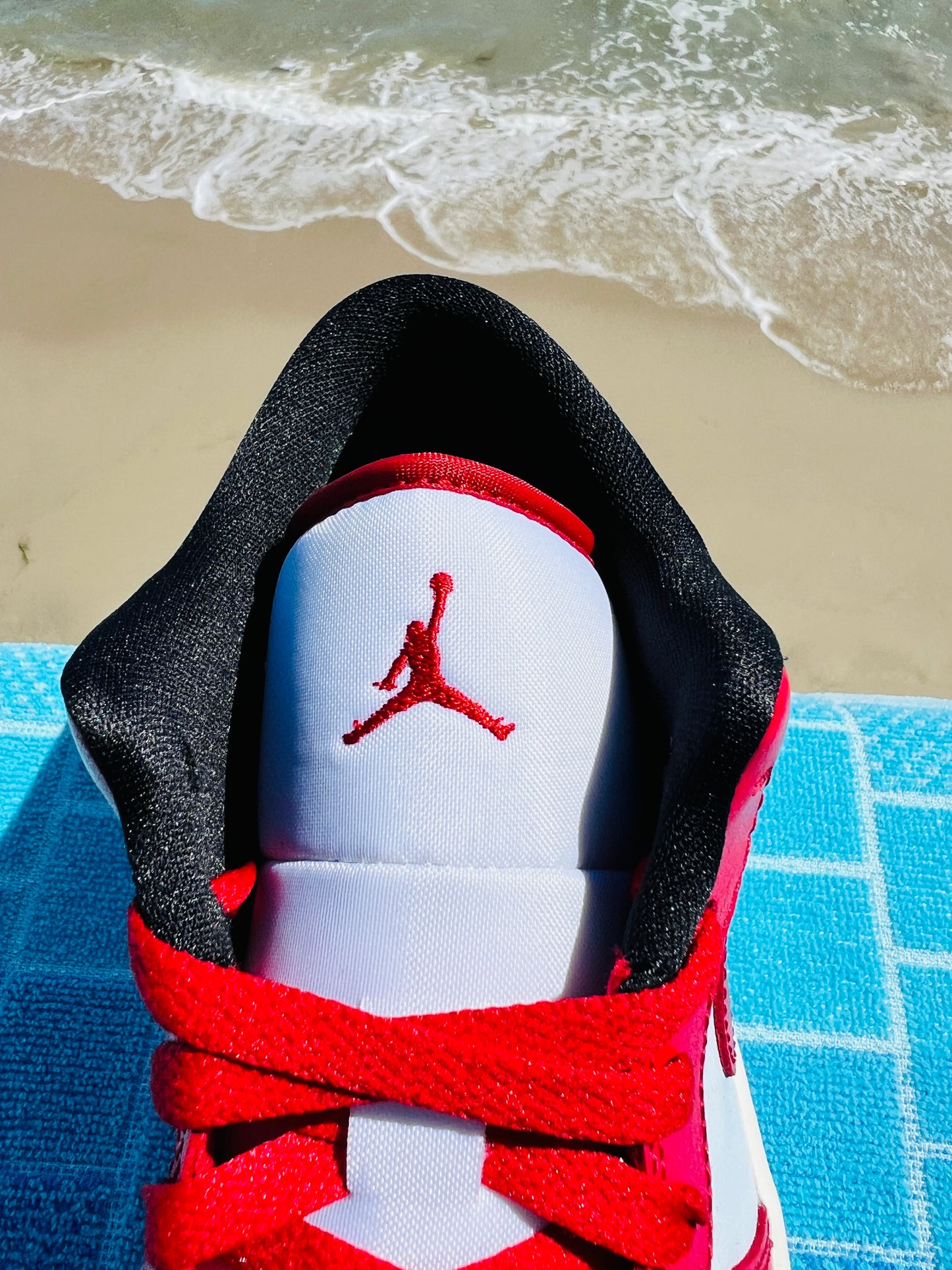 2022 Jordan 1 Retro Low OG Reverse Black Toe - 8M/9.5W (CZ0790-106)