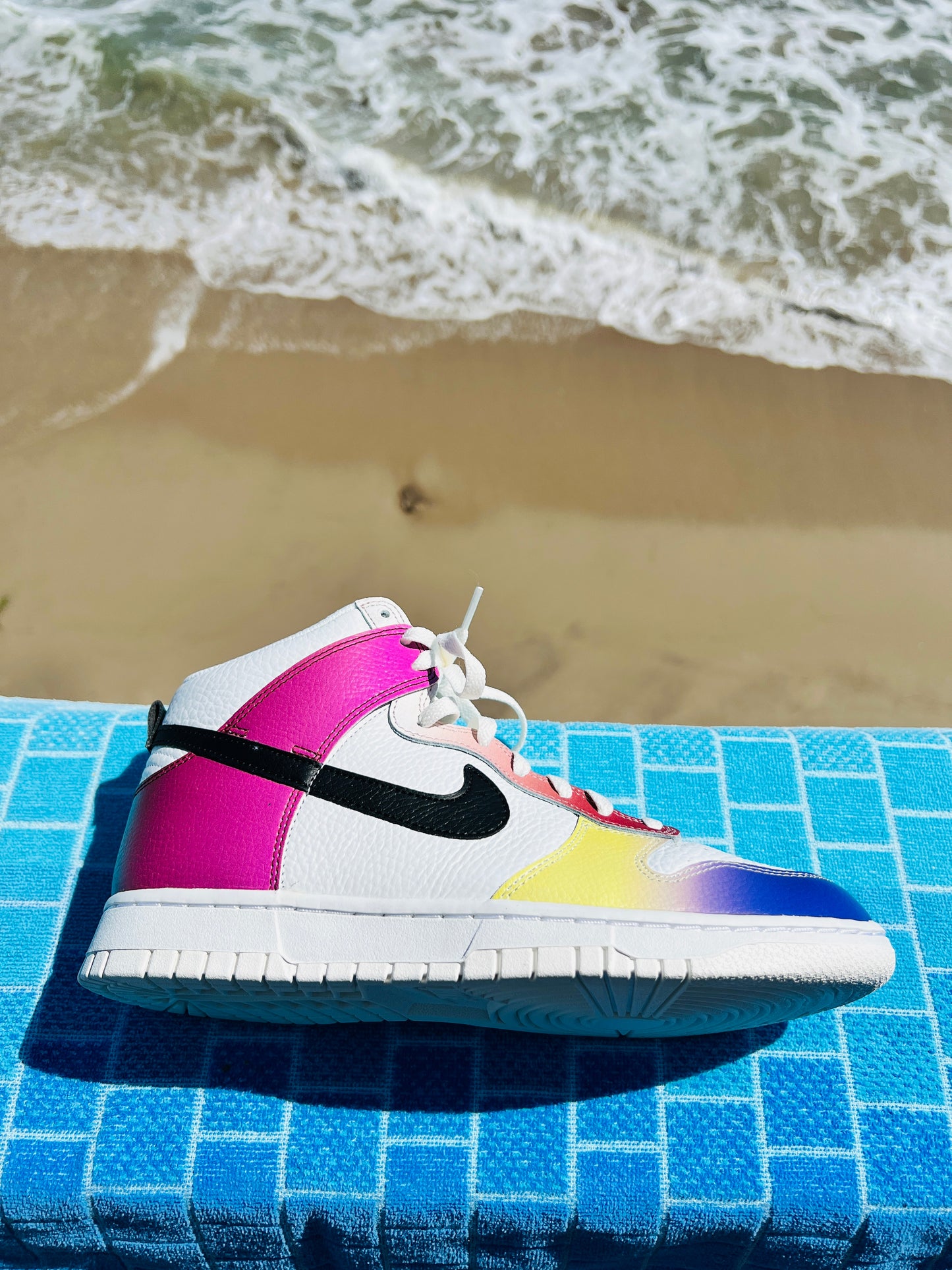 2023 Dunk High Multi-color Gradient - 8.5M/10W (FD0802-100)