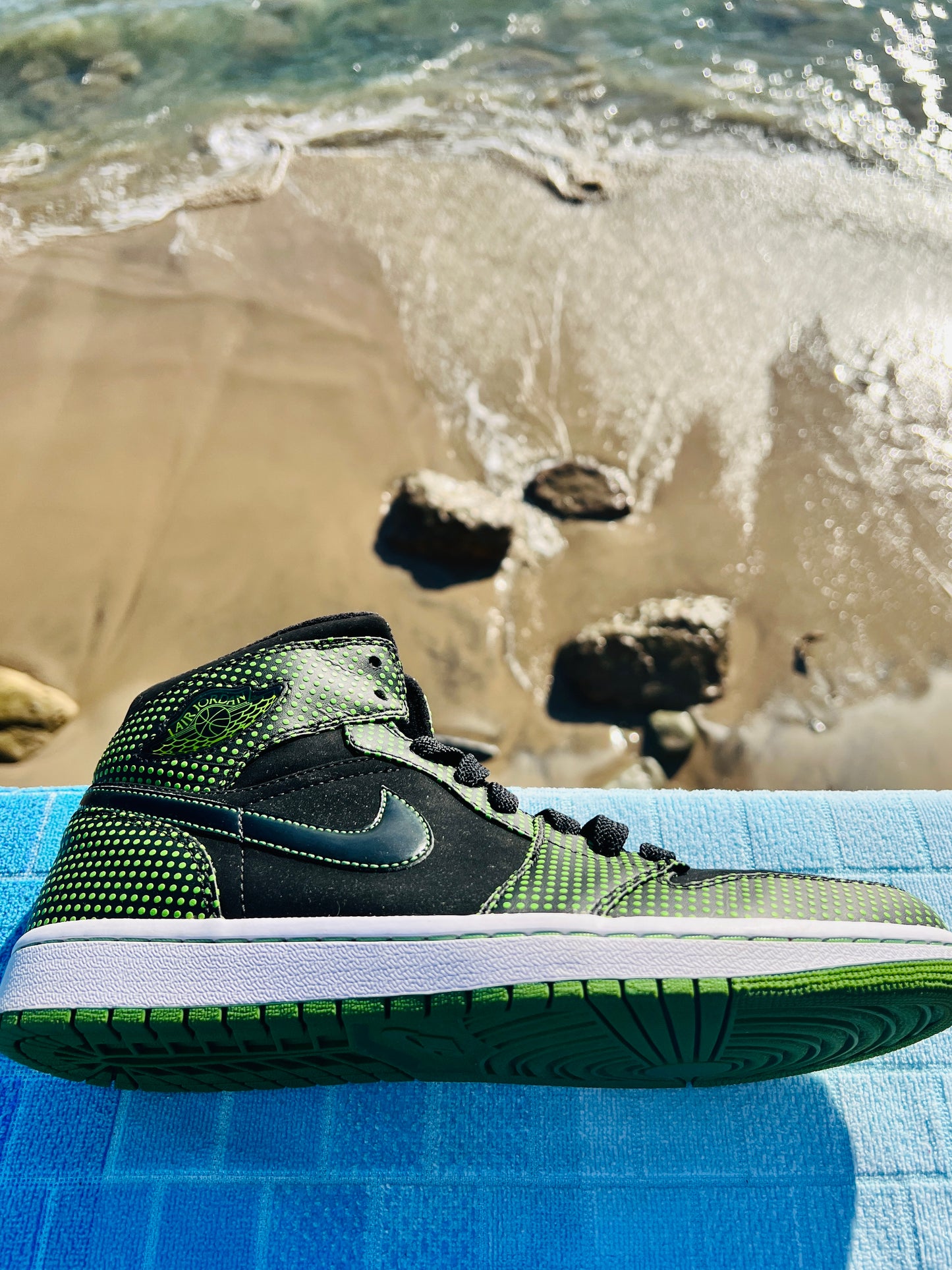 2009 Jordan 1 Retro Polka Dot Chlorophyll - 10.5M/12W (136065-031)