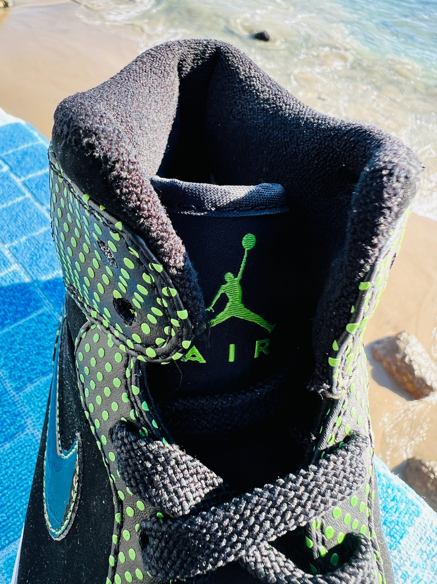 2009 Jordan 1 Retro Polka Dot Chlorophyll - 10.5M/12W (136065-031)