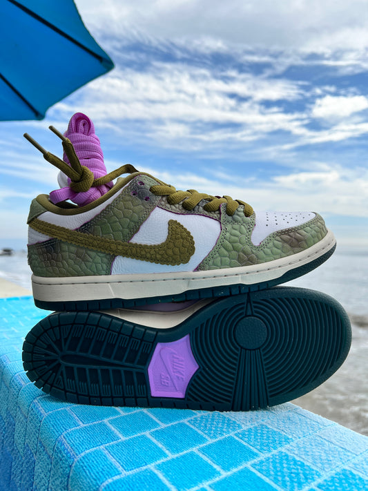 SB Dunk Low Pro QS Chameleon (HF0391-001)