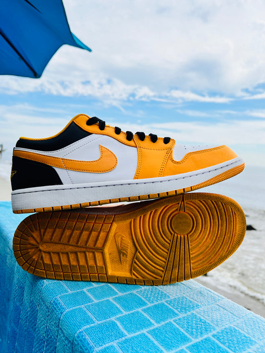 2022 Jordan 1 Low Taxi - 13M/14.5W (553558-701)