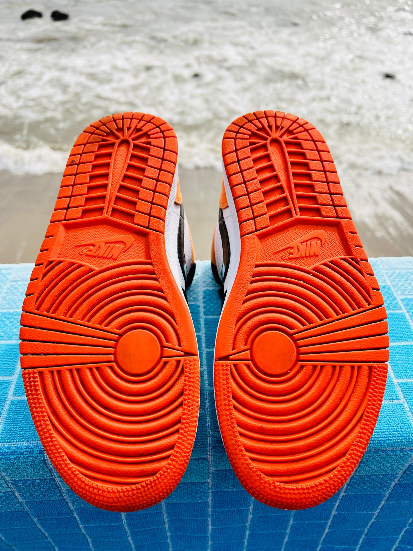 2019 Jordan 1 Low Shattered Backboard - 9M/10.5W (553558-128)