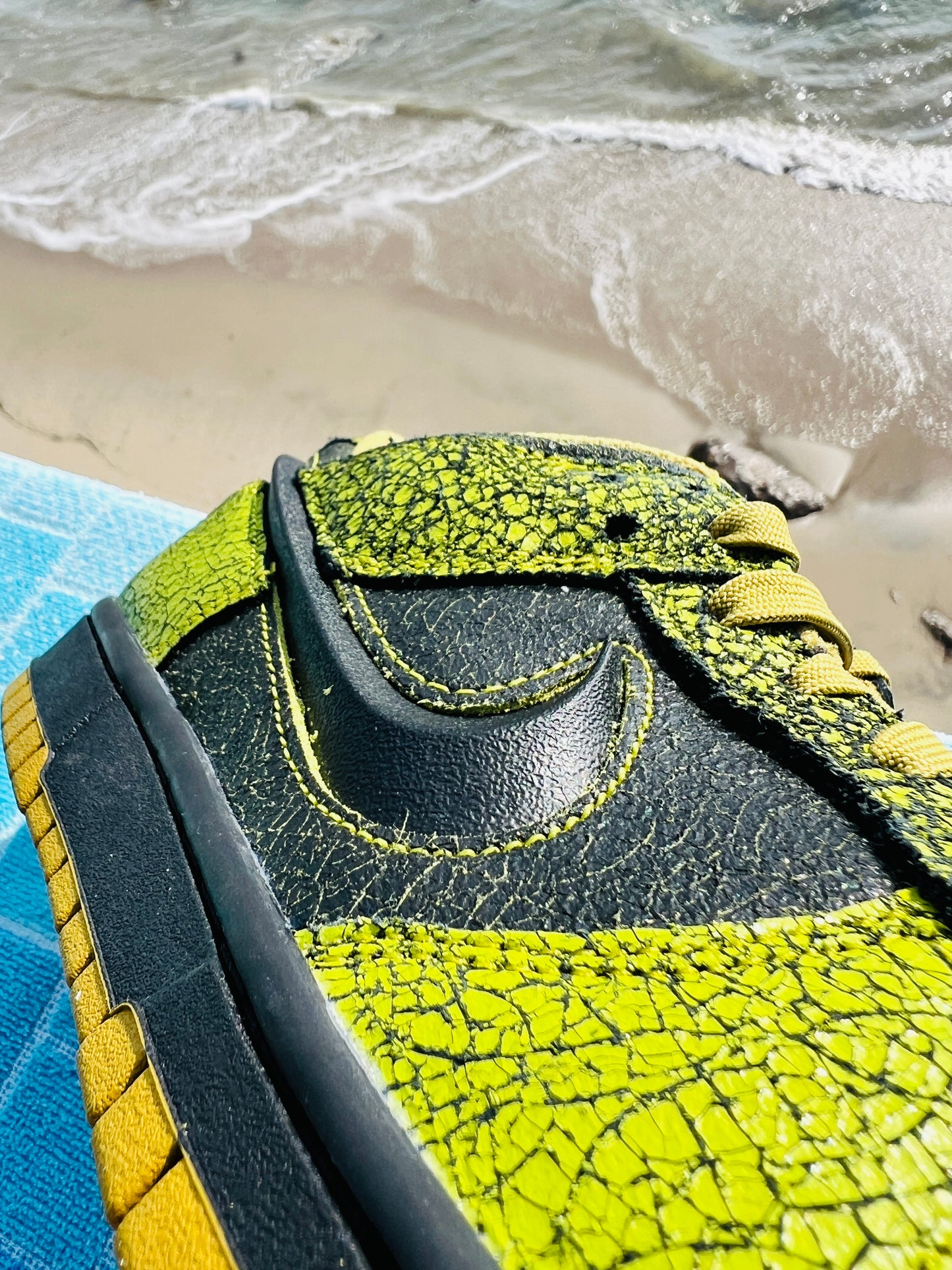 Dunk Low Retro QS Halloween Skull (HV6103-300)