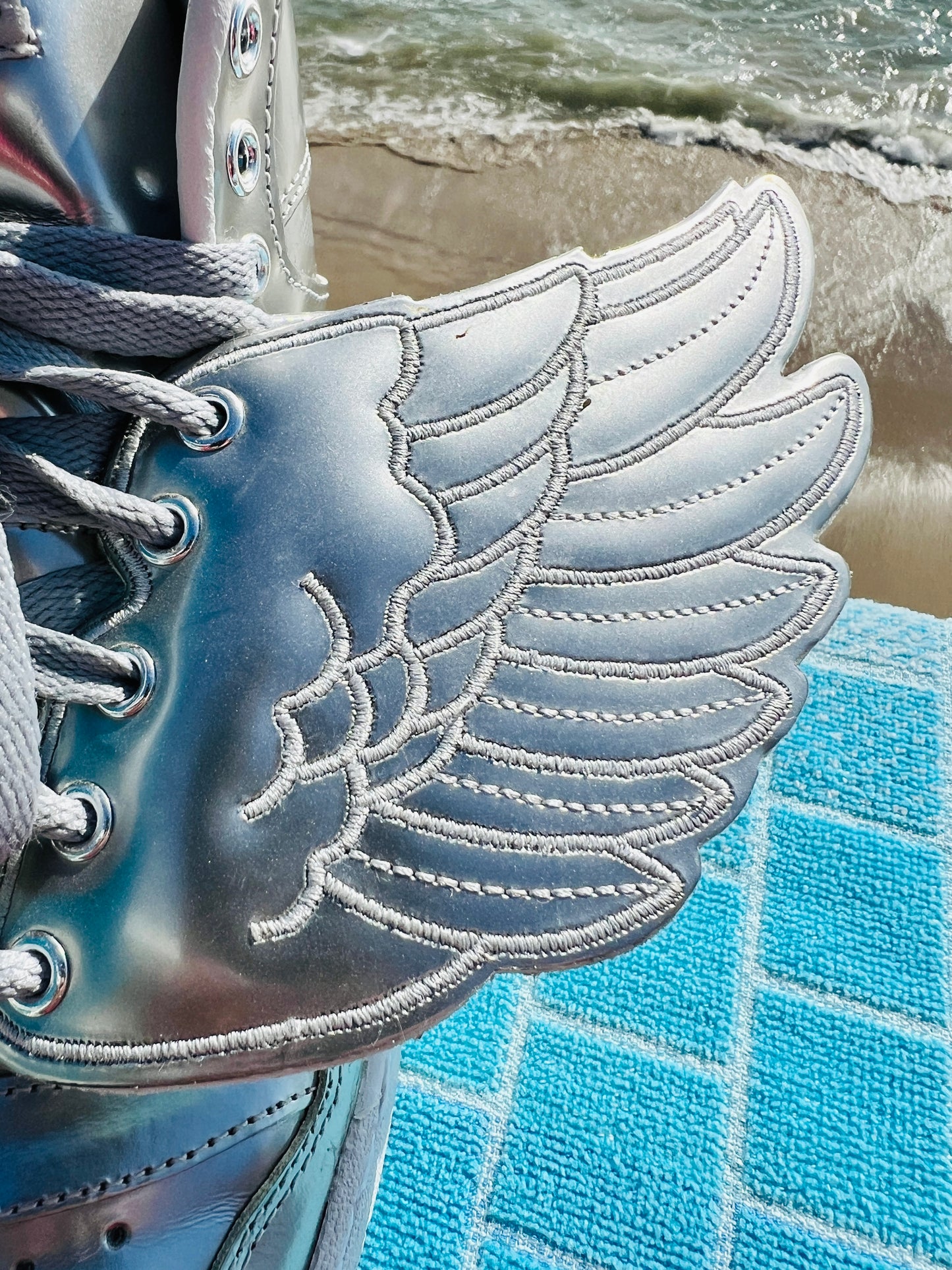 2015 Adidas x Jeremy Scott Wings Metal (S77798)