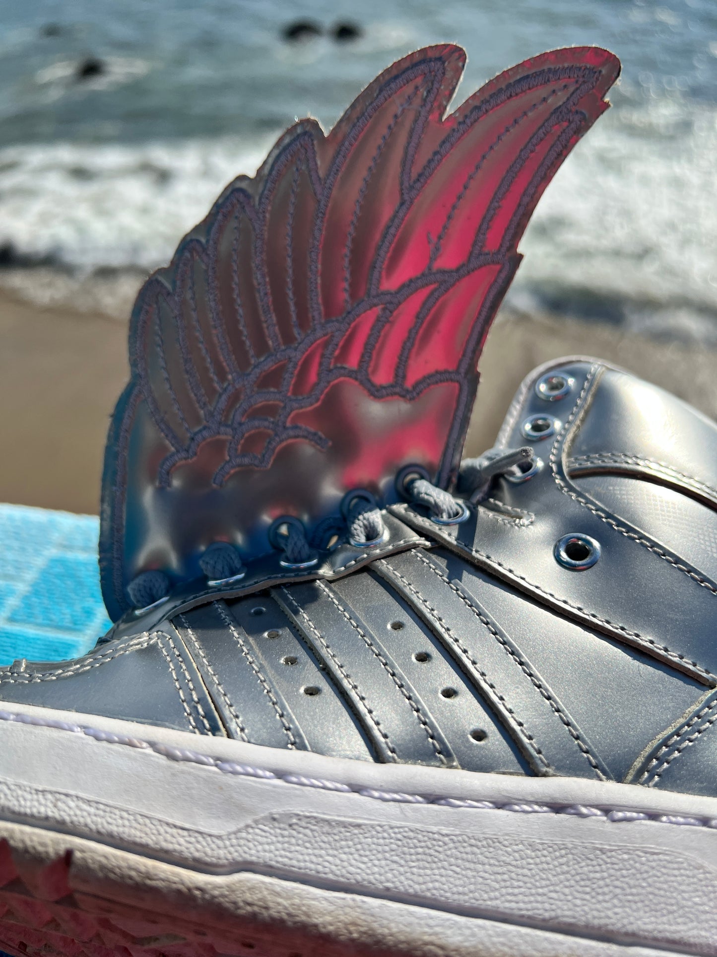 2015 Adidas x Jeremy Scott Wings Metal (S77798)
