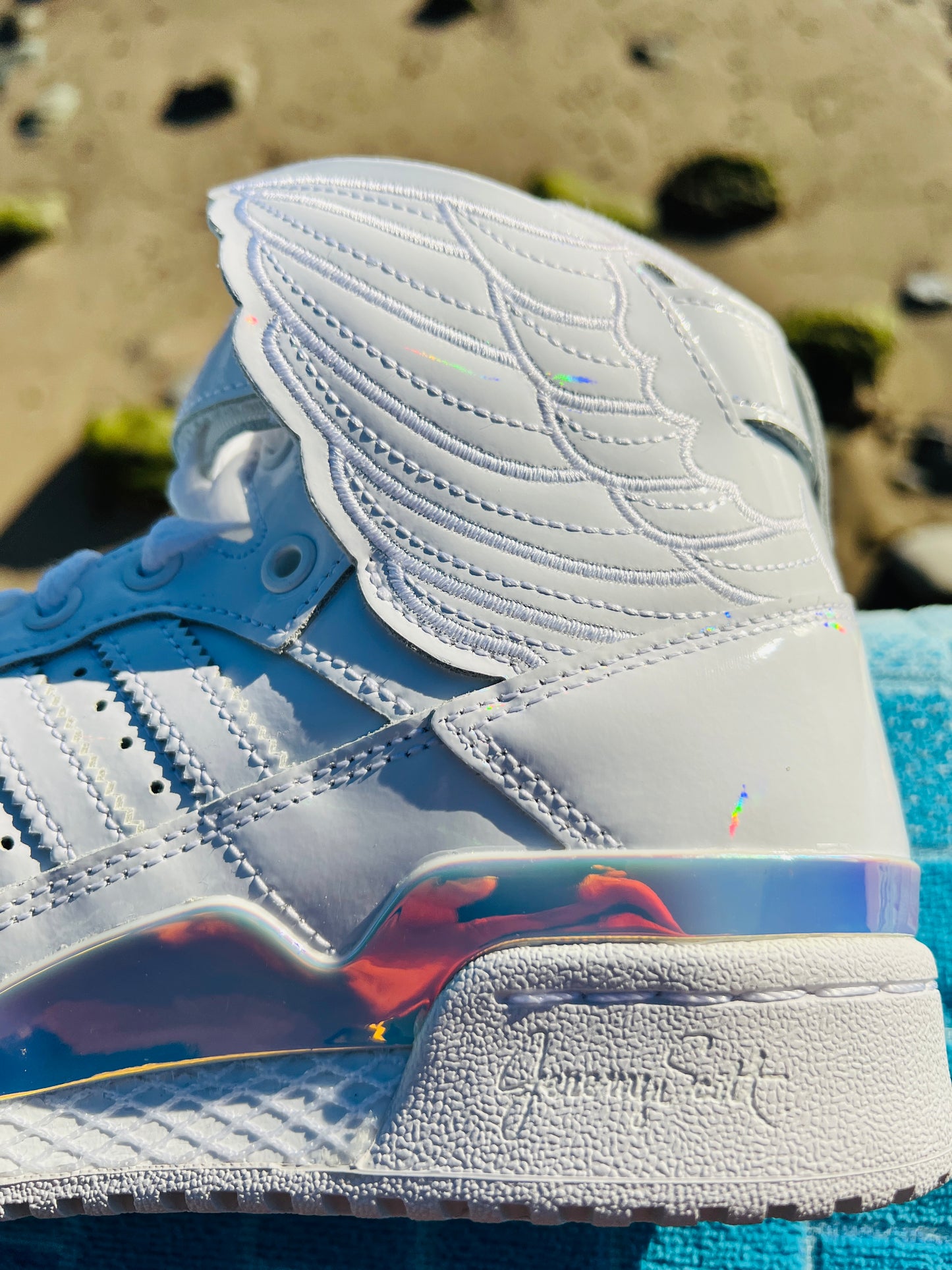 2023 Adidas Forum Hi Wings 4.0 x Jeremy Scott - 6M/7.5W (IE6861)