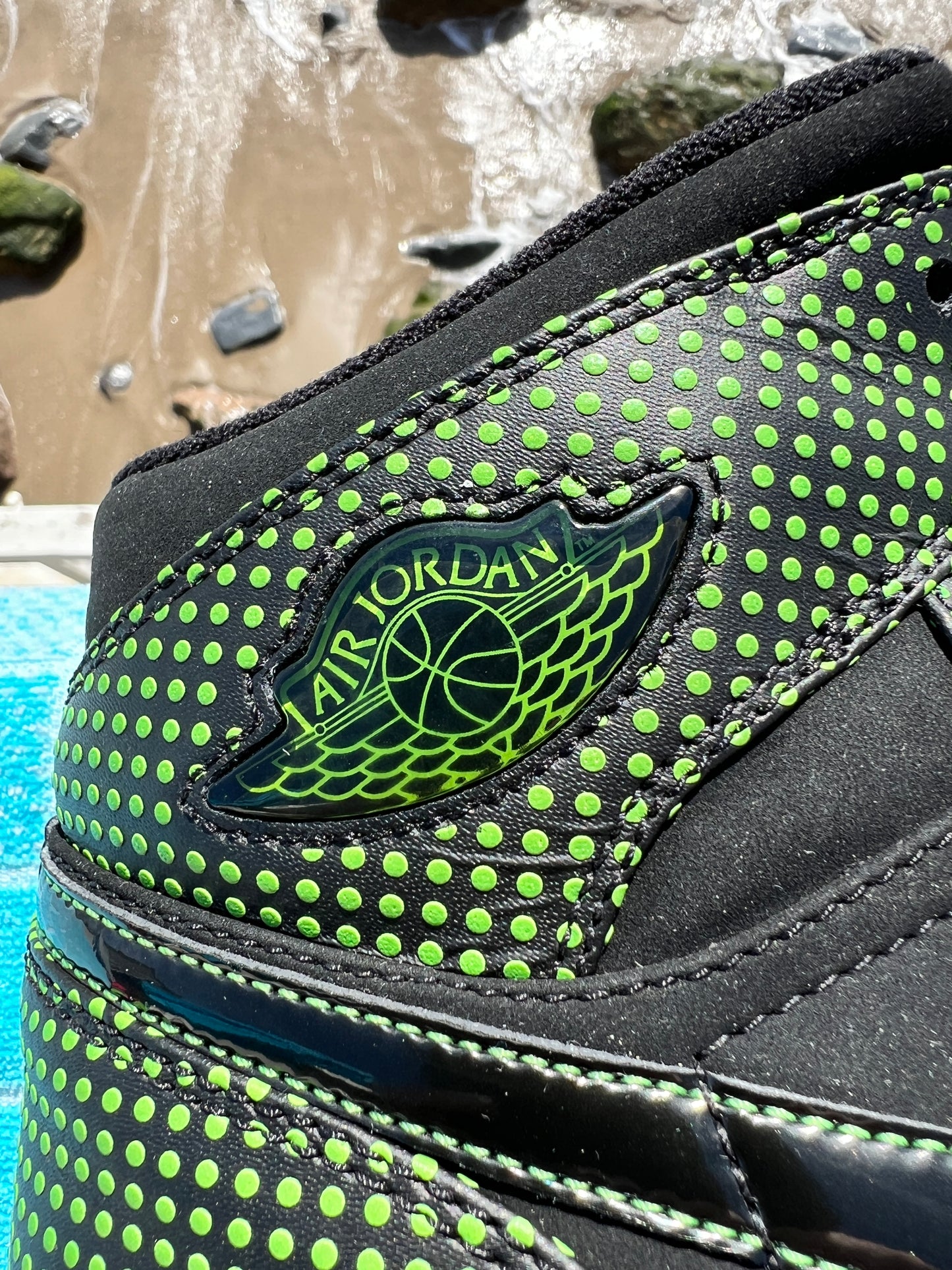 2009 Jordan 1 Retro Polka Dot Chlorophyll - 10.5M/12W (136065-031)