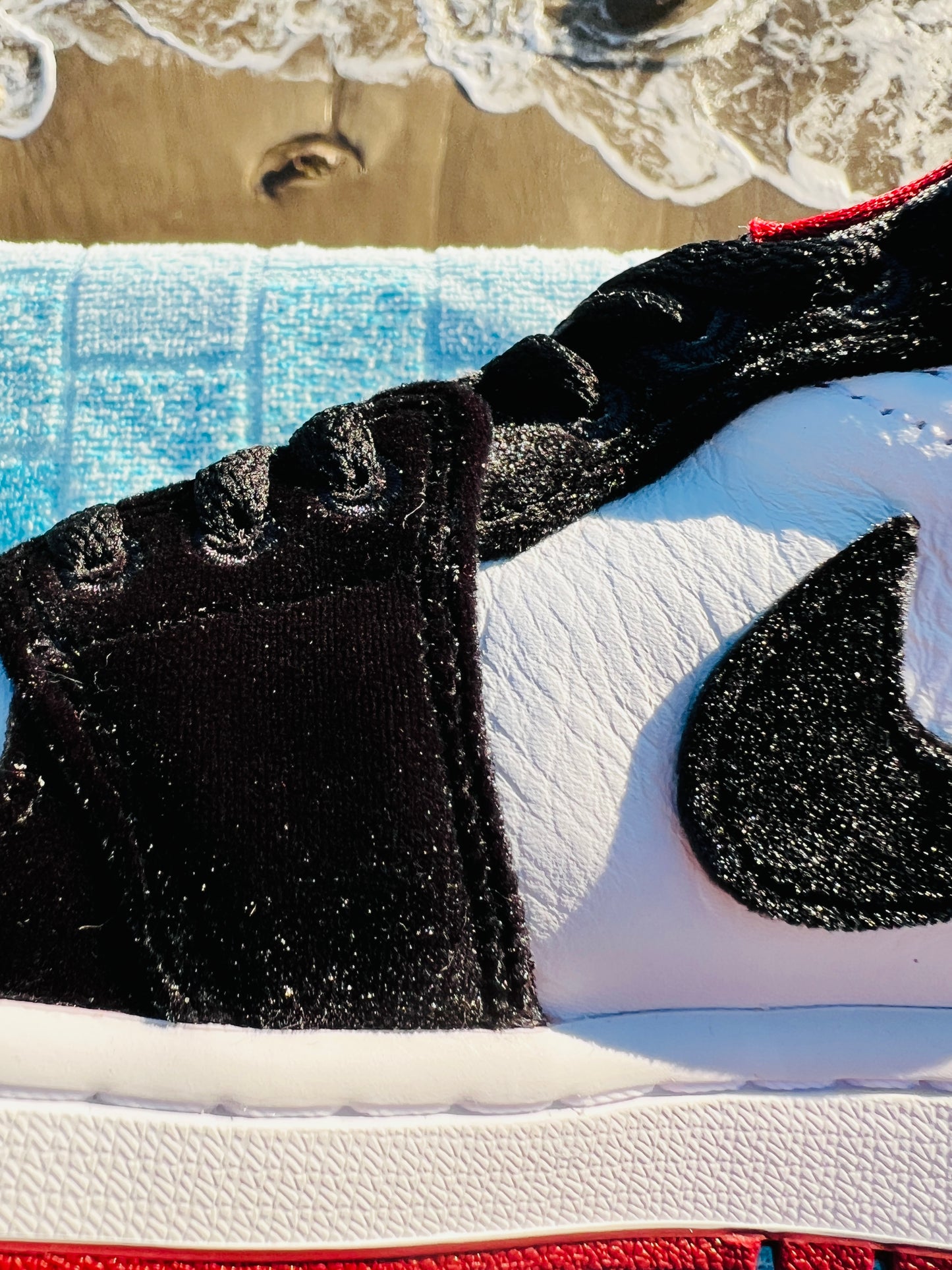 Jordan 1 Low SE Velvet Black Toe - 8.5M/10W (FZ3242-001)