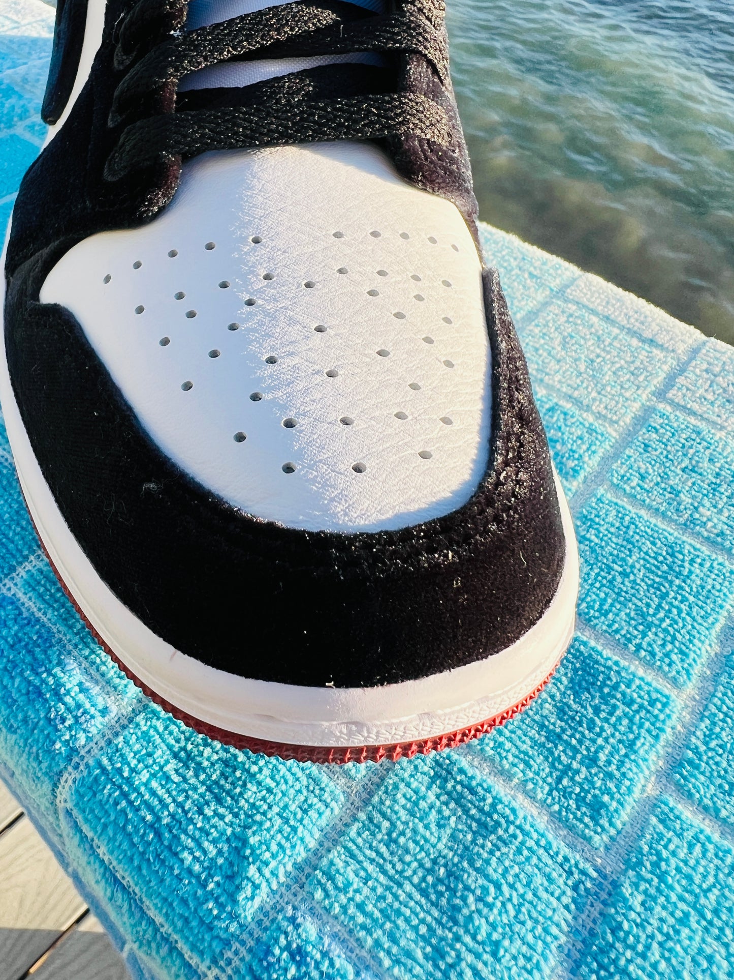 Jordan 1 Low SE Velvet Black Toe - 8.5M/10W (FZ3242-001)