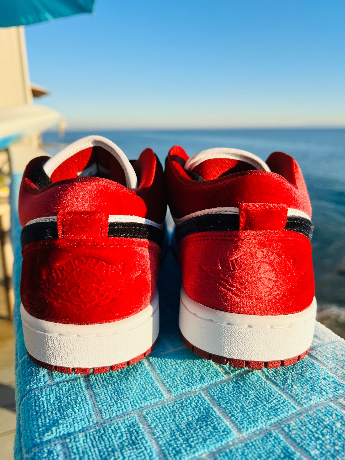 Jordan 1 Low SE Velvet Black Toe - 8.5M/10W (FZ3242-001)
