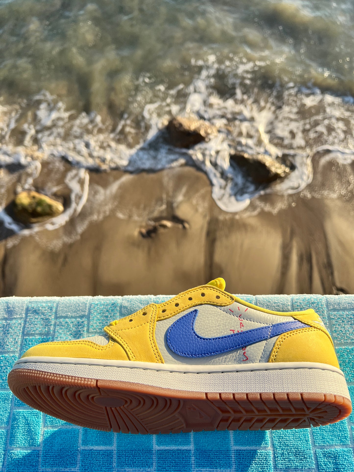 2024 Travis Scott Canary Jordan 1 Low - 7M/8.5W (DZ4137-700)