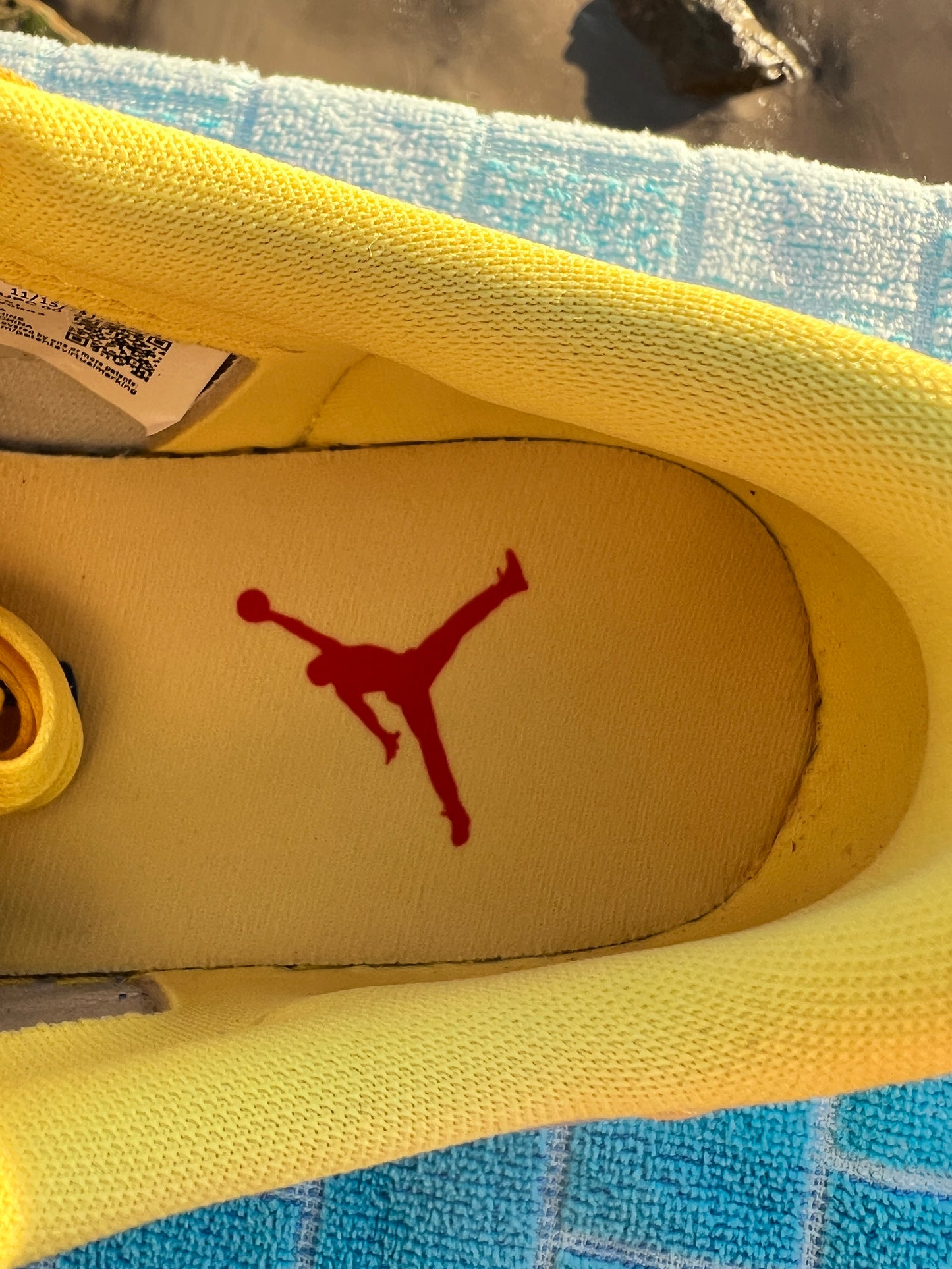 2024 Travis Scott Canary Jordan 1 Low - 7M/8.5W (DZ4137-700)