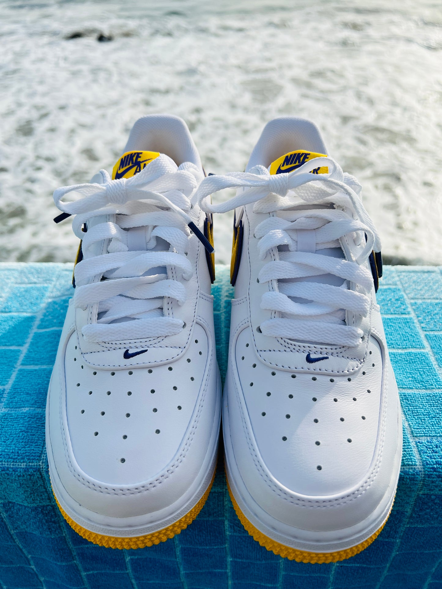 Air Force 1 Low Retro QS Kobe Bryant Lakers Home (FZ1151-100)
