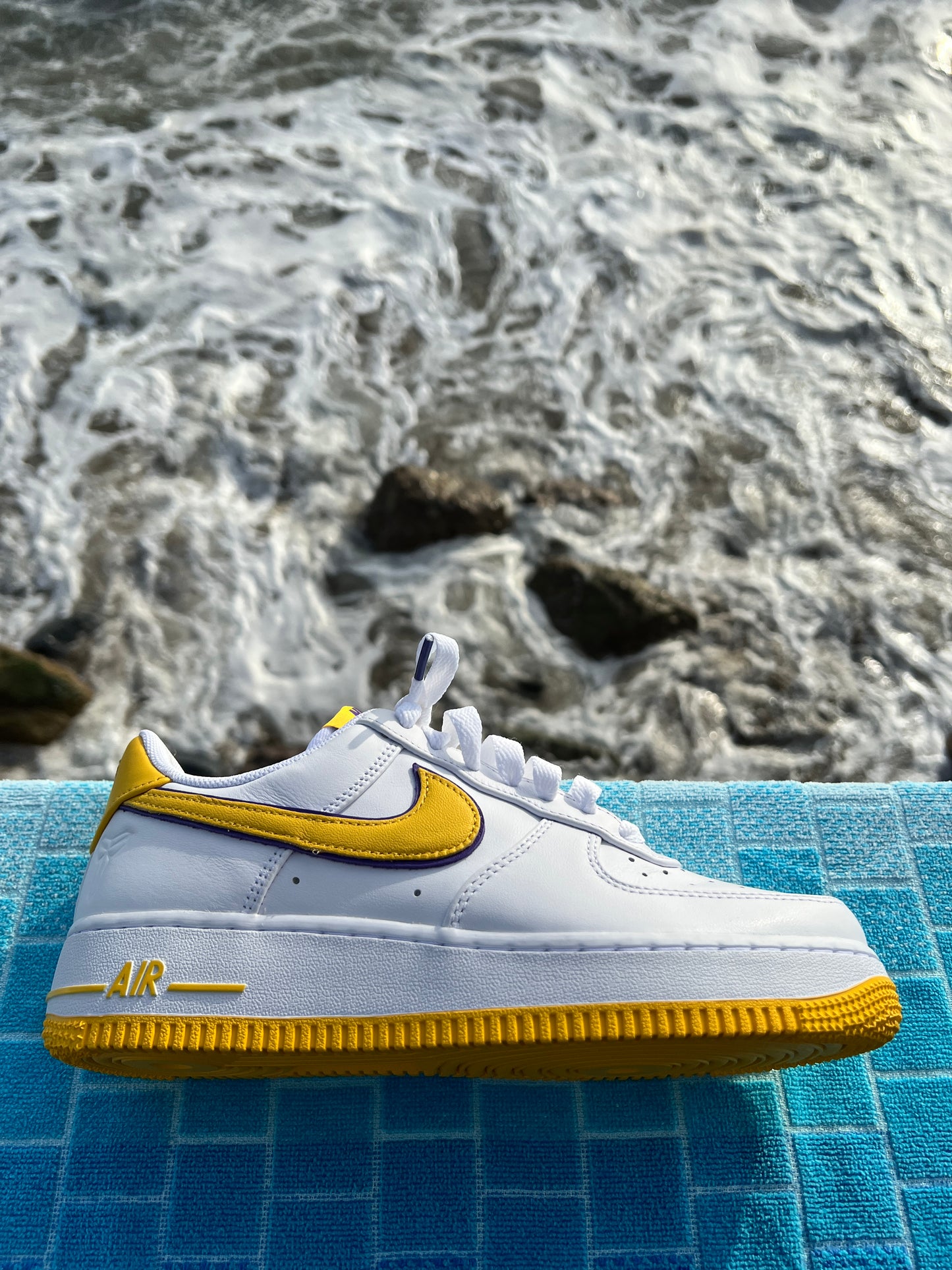 Air Force 1 Low Retro QS Kobe Bryant Lakers Home (FZ1151-100)