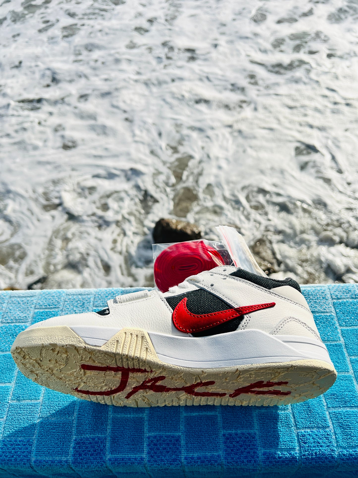 Jumpman Jack Travis Scott University Red - 9M/10.5W (FZ8117-101)