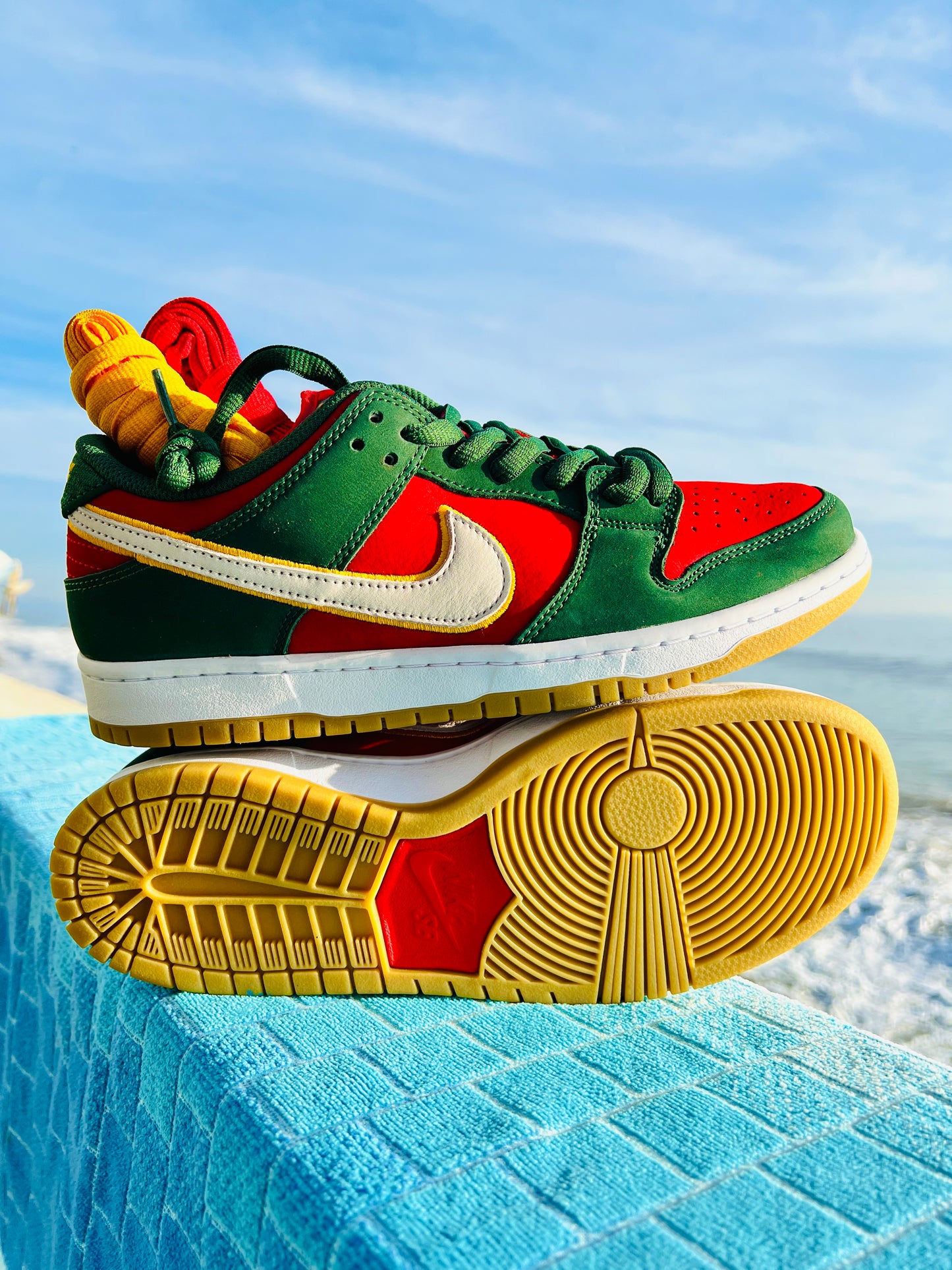 Nike SB Dunk Low Pro PRM Seattle Supersonics - 9M/10.5W (FZ1287-300)