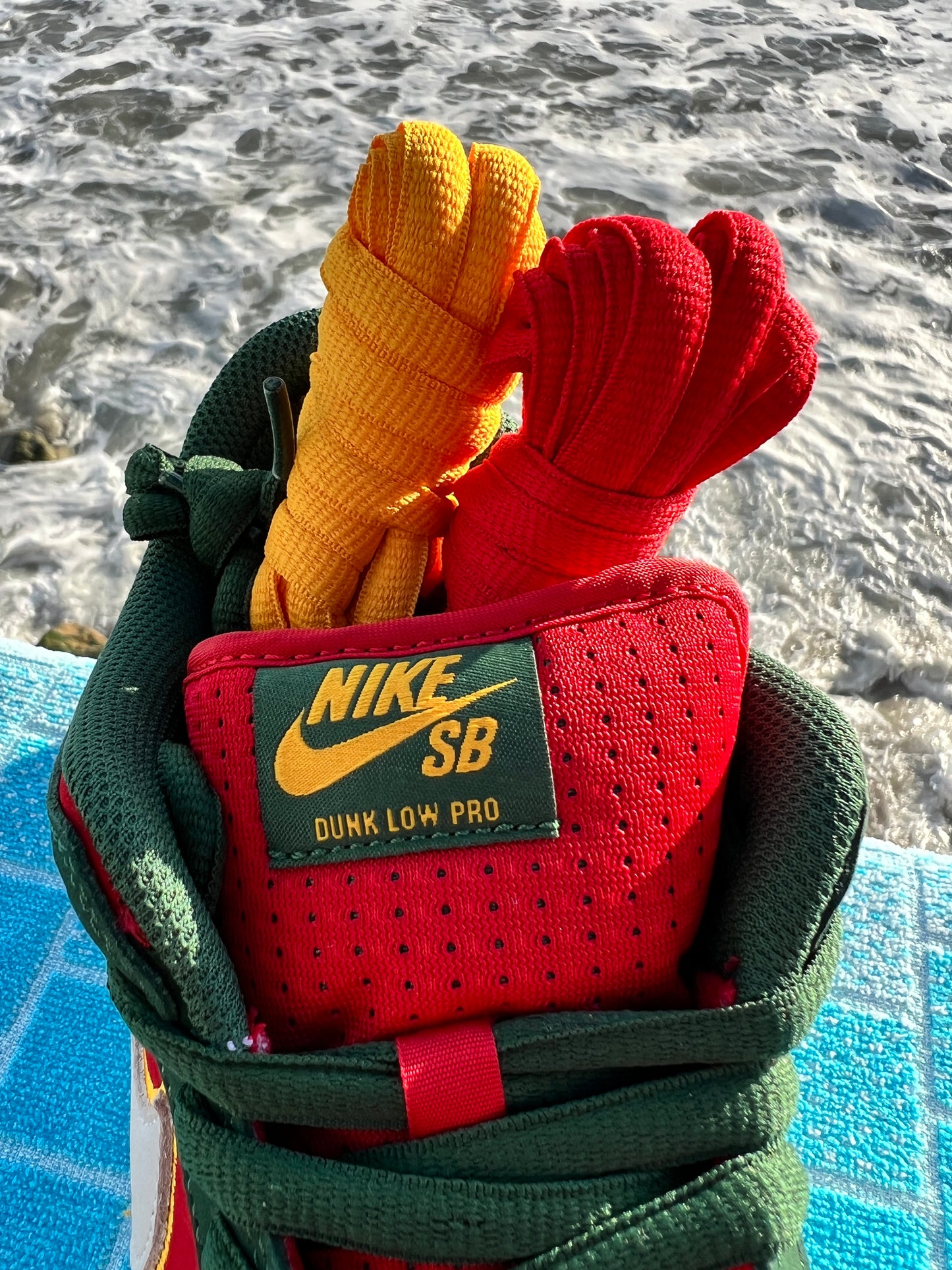 Nike SB Dunk Low Pro PRM Seattle Supersonics - 9M/10.5W (FZ1287-300)