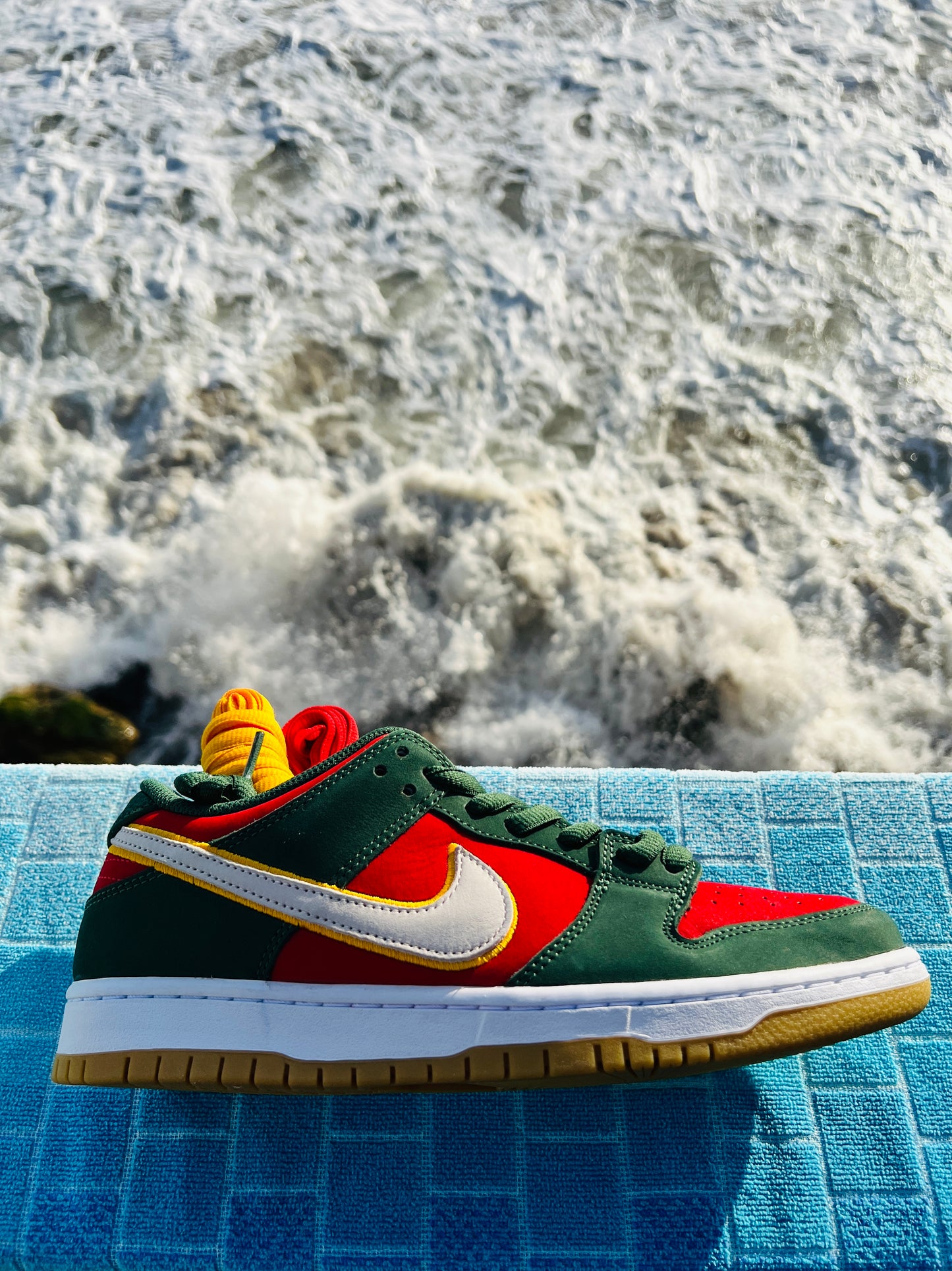 Nike SB Dunk Low Pro PRM Seattle Supersonics - 9M/10.5W (FZ1287-300)