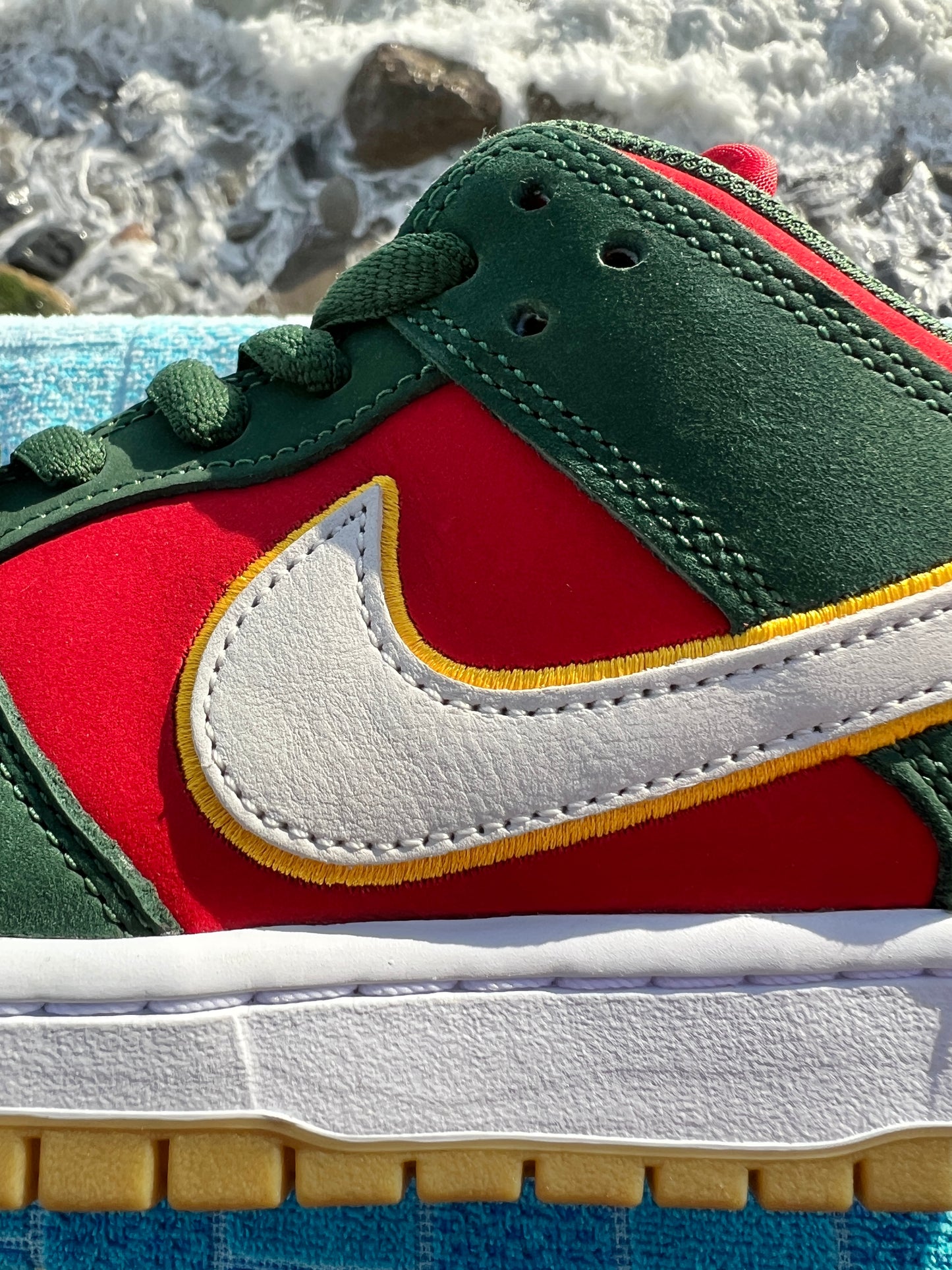 Nike SB Dunk Low Pro PRM Seattle Supersonics - 9M/10.5W (FZ1287-300)