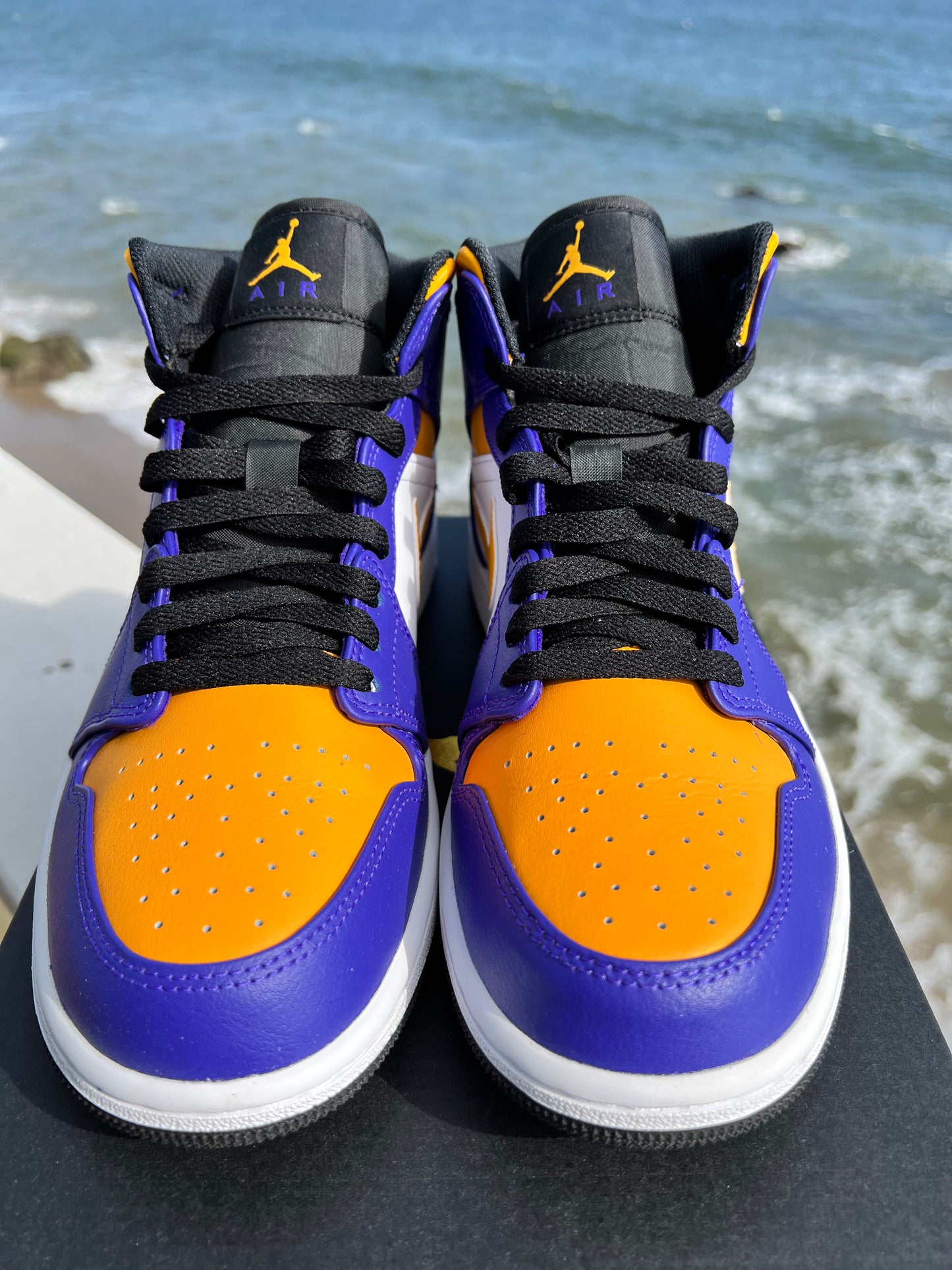 Jordan 1 Hi FlyEase Lakers - 9.5M/11W (CQ3835-517)