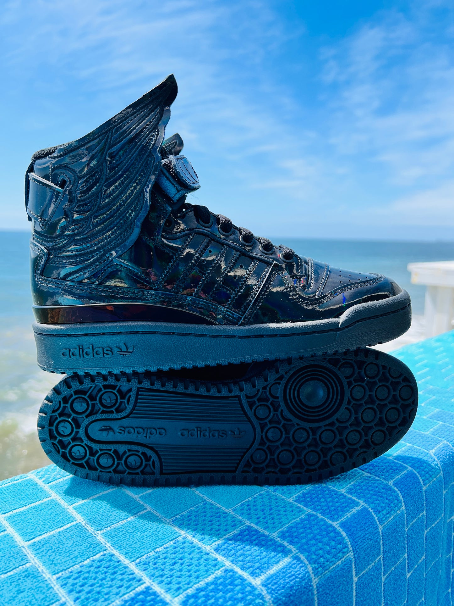 2023 Adidas Jeremy Scott x Forum Wings 4.0 - 4.5M/6W (IE6862)