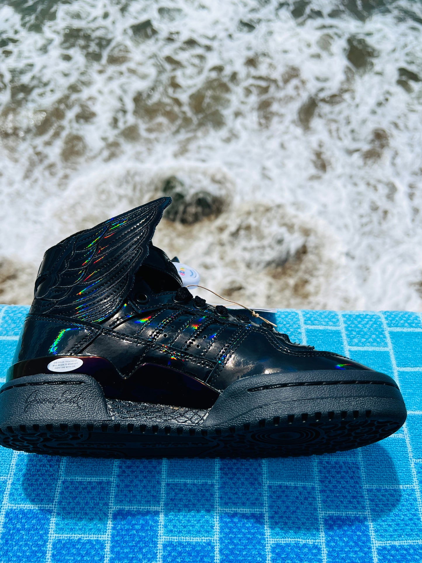 2023 Adidas Jeremy Scott x Forum Wings 4.0 - 4.5M/6W (IE6862)
