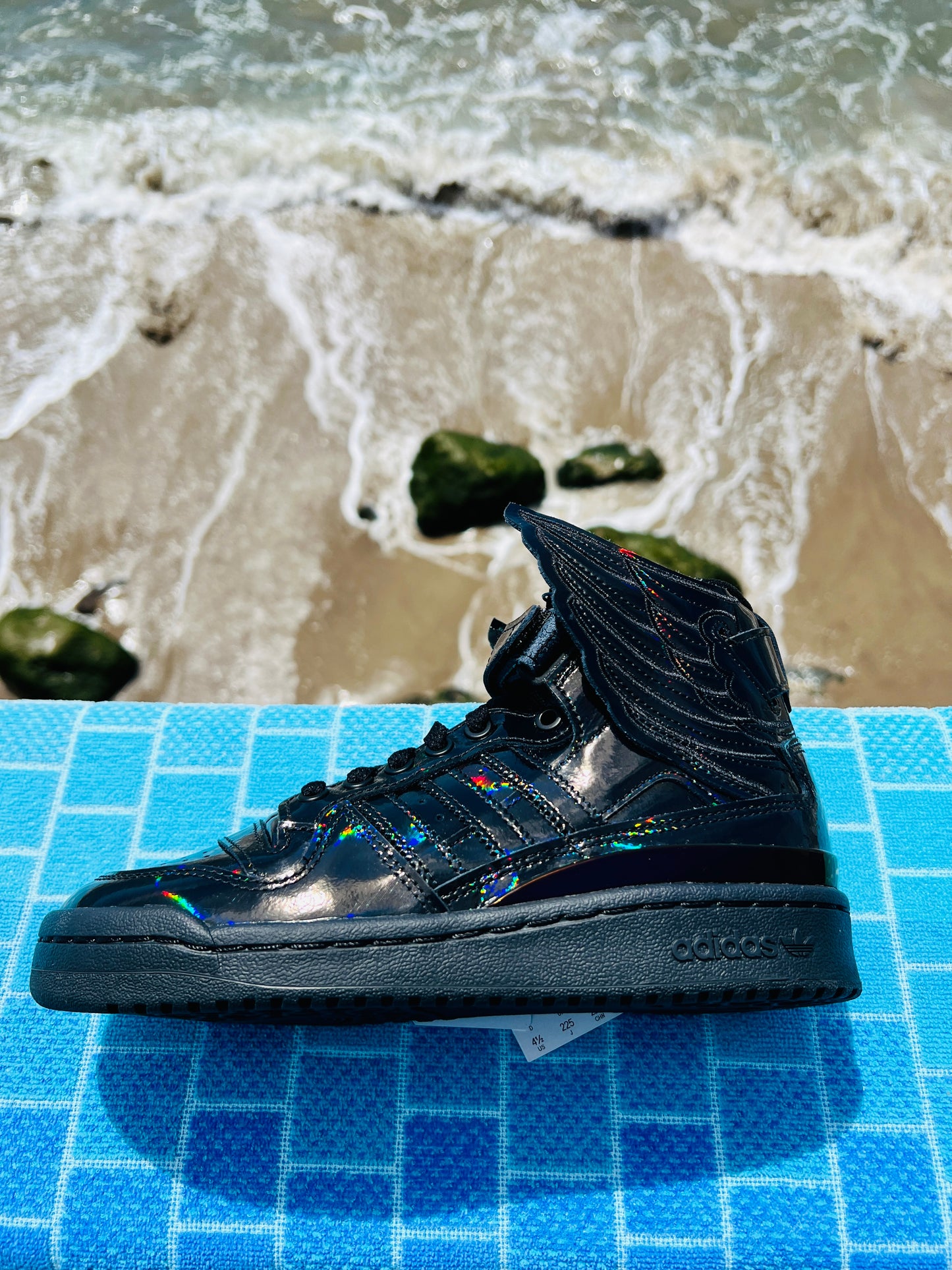 2023 Adidas Jeremy Scott x Forum Wings 4.0 - 4.5M/6W (IE6862)