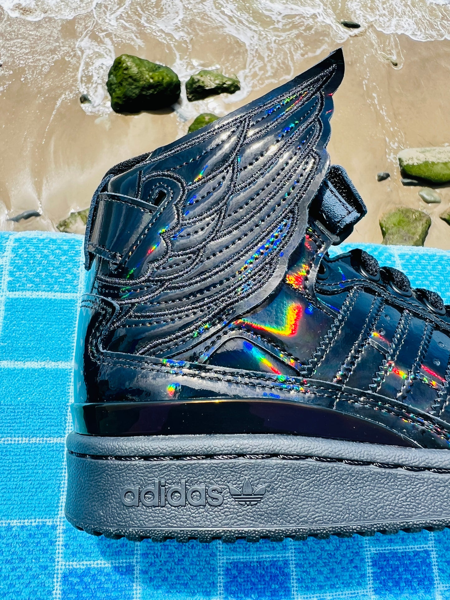 2023 Adidas Jeremy Scott x Forum Wings 4.0 - 4.5M/6W (IE6862)