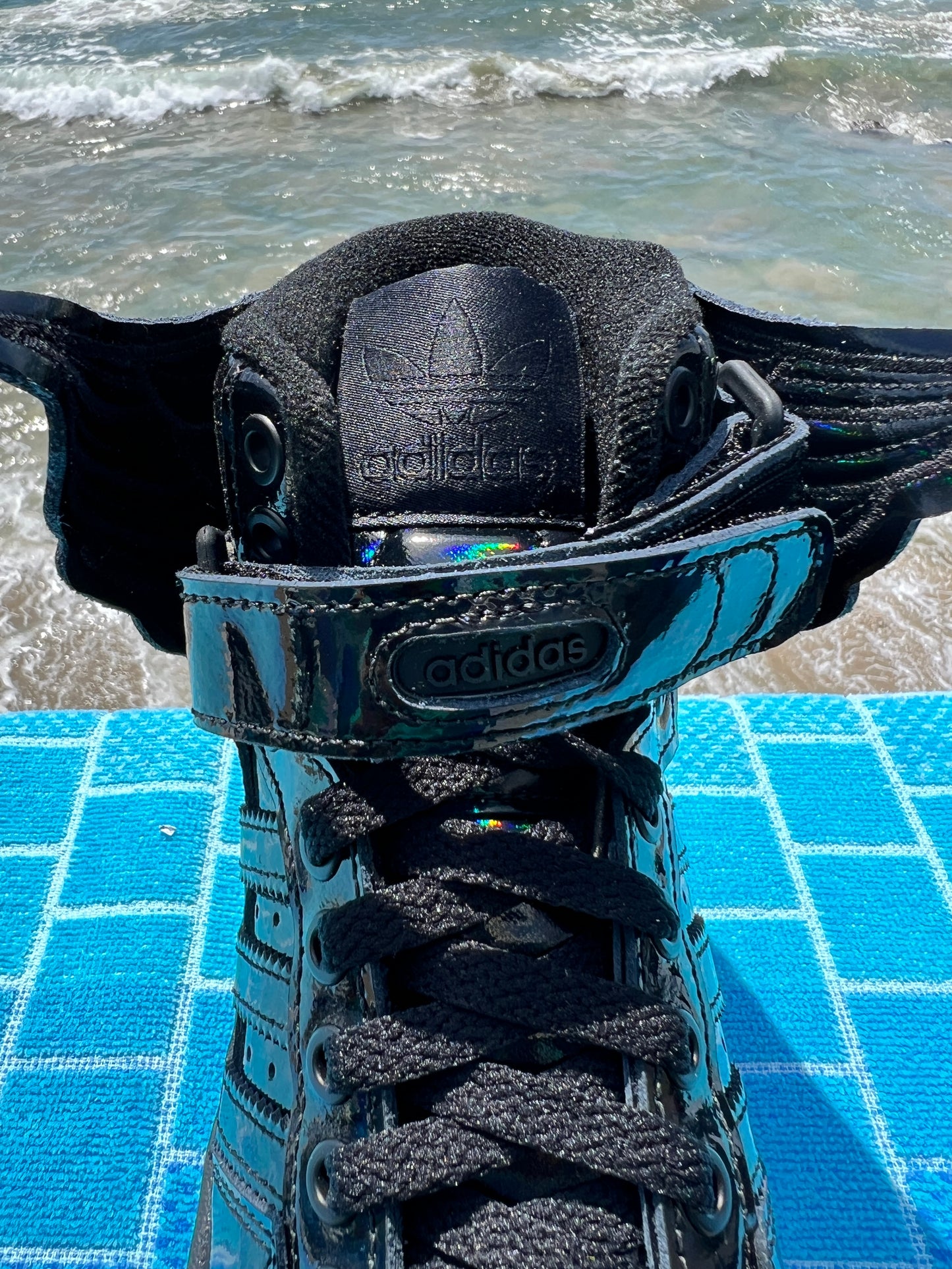 2023 Adidas Jeremy Scott x Forum Wings 4.0 - 4.5M/6W (IE6862)
