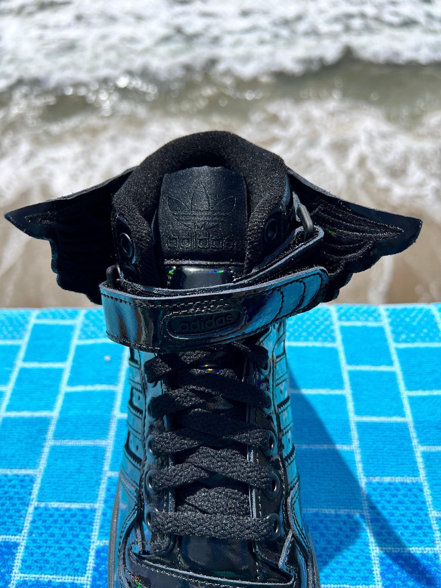 2023 Adidas Jeremy Scott x Forum Wings 4.0 - 4.5M/6W (IE6862)