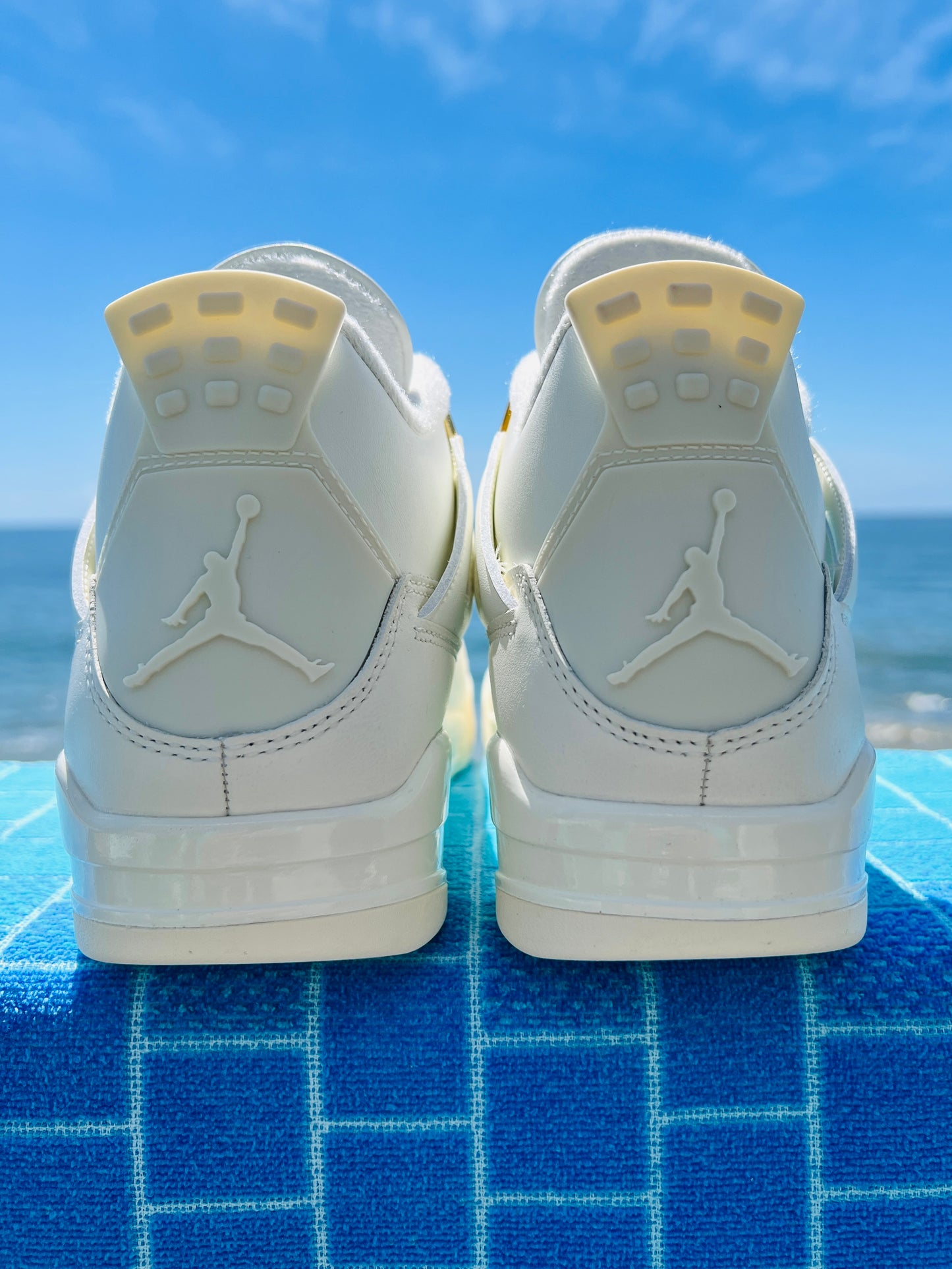 Jordan 4 Retro Metallic Gold - 8.5M/10W (AQ9129-170)