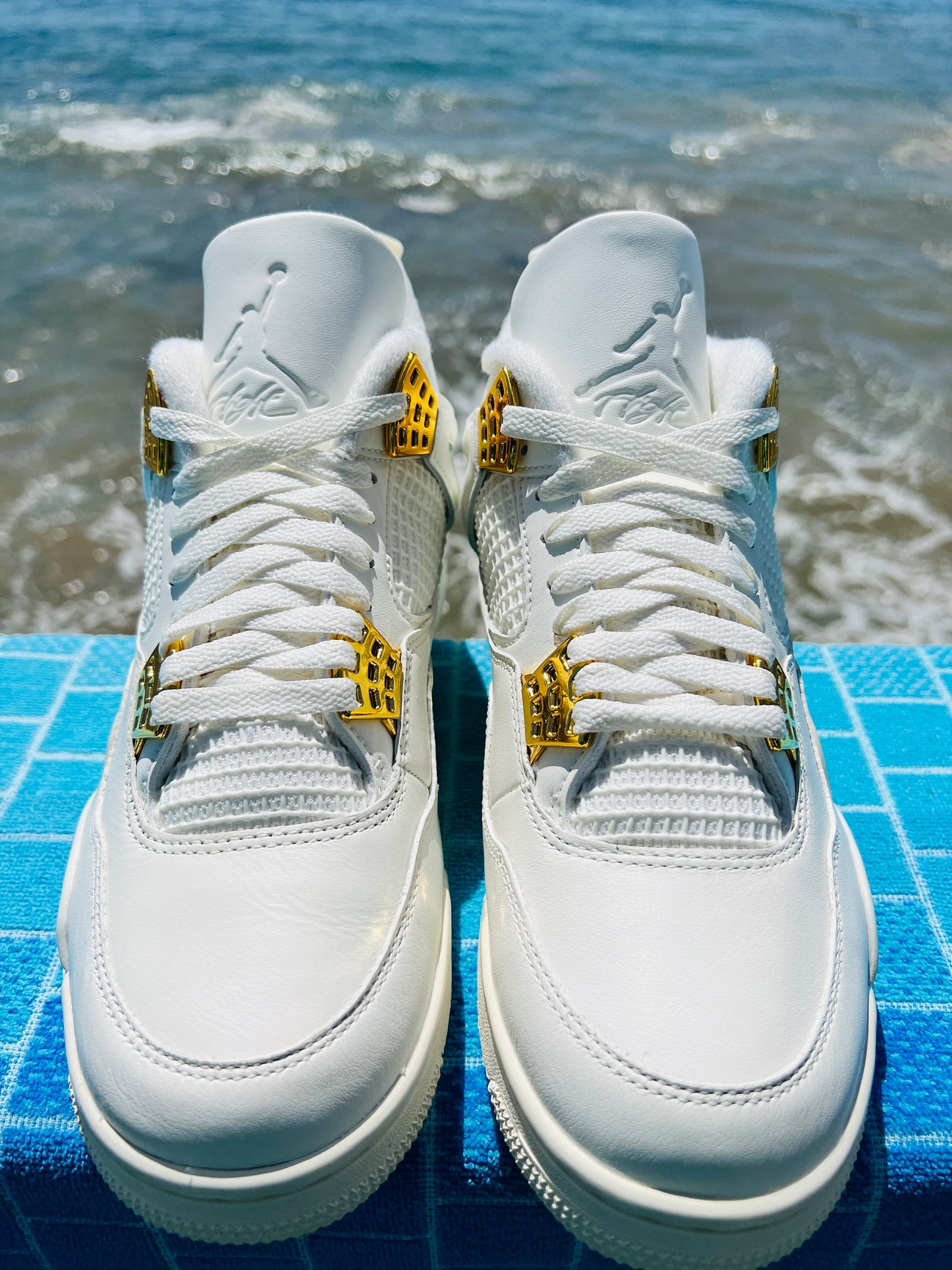 Jordan 4 Retro Metallic Gold - 8.5M/10W (AQ9129-170)
