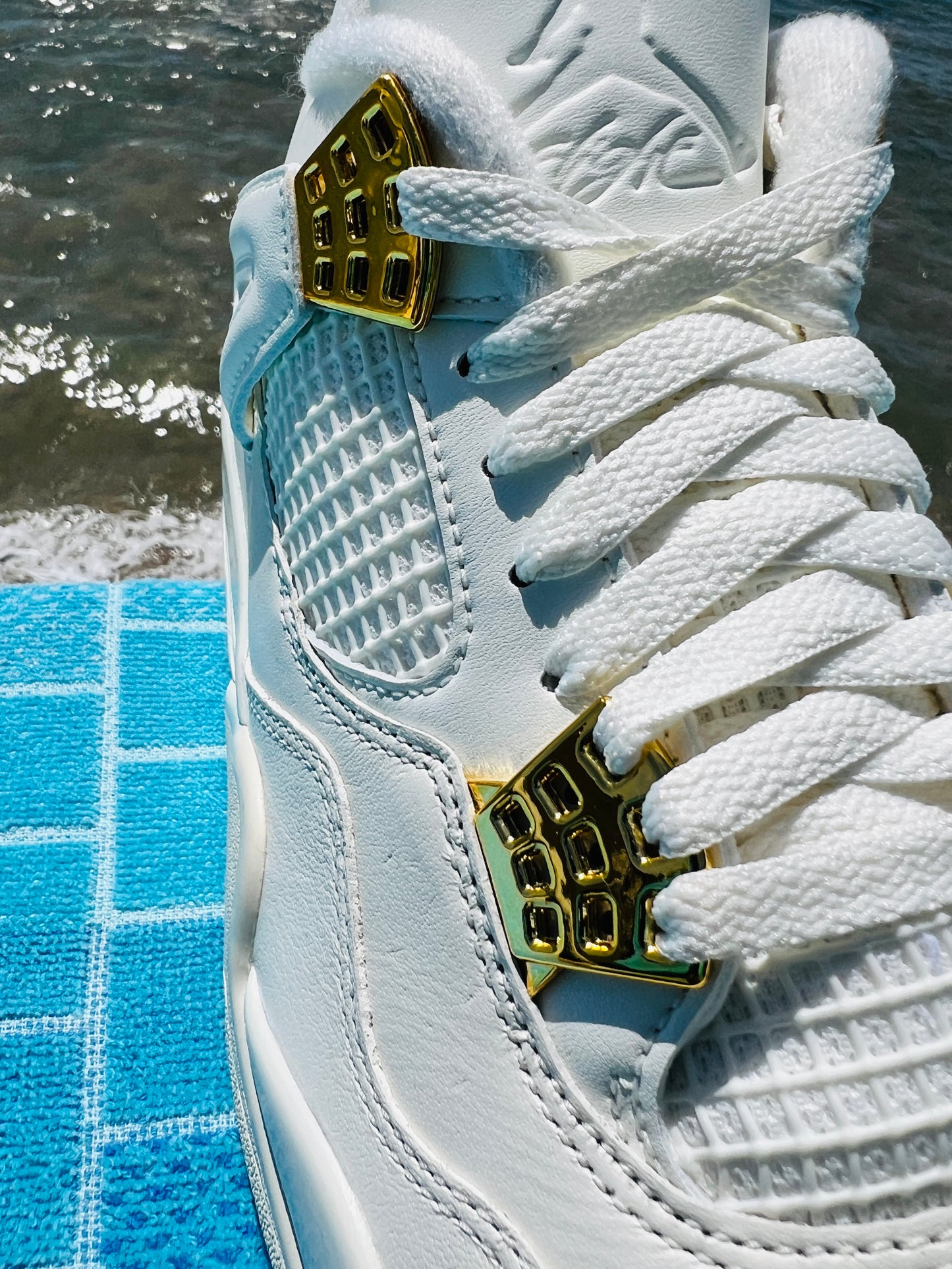 Jordan 4 Retro Metallic Gold - 8.5M/10W (AQ9129-170)